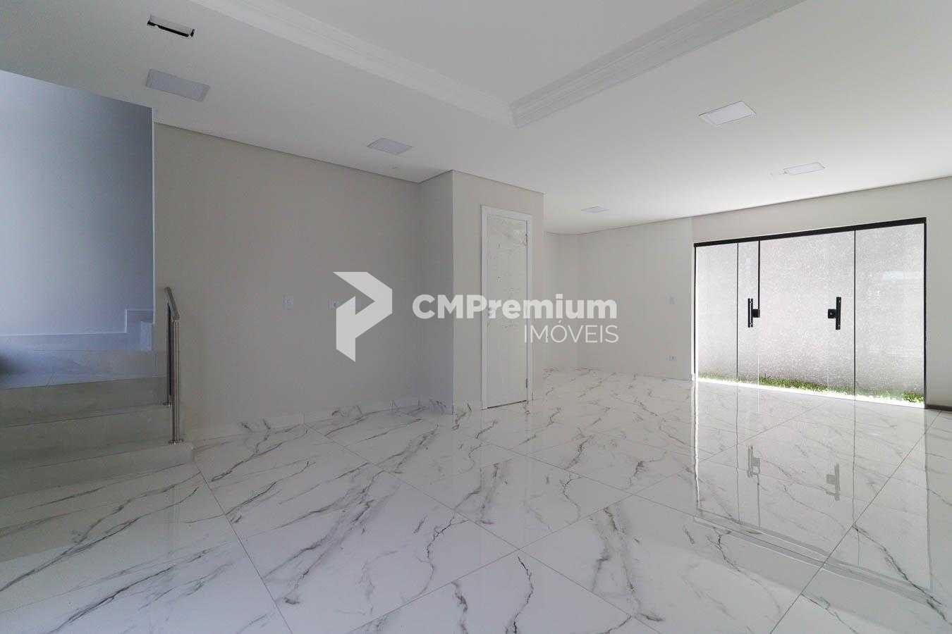 Sobrado à venda 3 Quartos, no pinheirinho, CURITIBA - PR