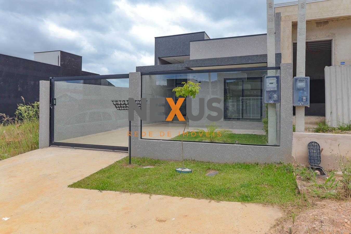 Casa Moderna com Piscina e Pé-Direito Alto no Jardim Brasil - ...