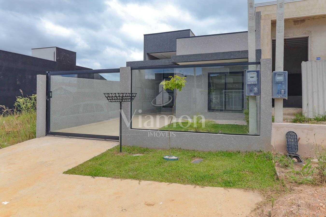 Casa Moderna com Piscina e Pé-Direito Alto no Jardim Brasil - ...