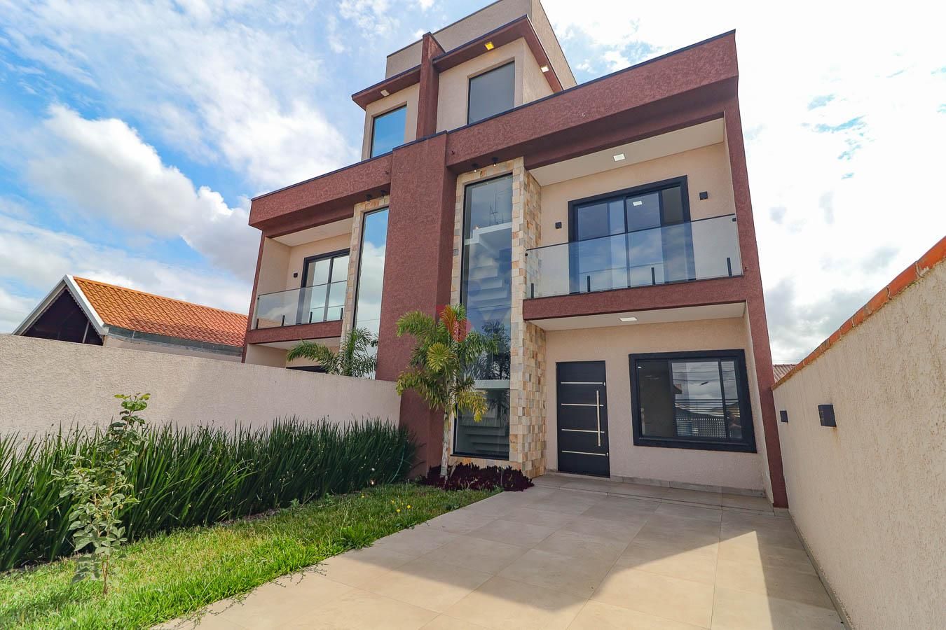 Sobrado à venda 3 quartos, eucaliptos, FAZENDA RIO GRANDE - PR