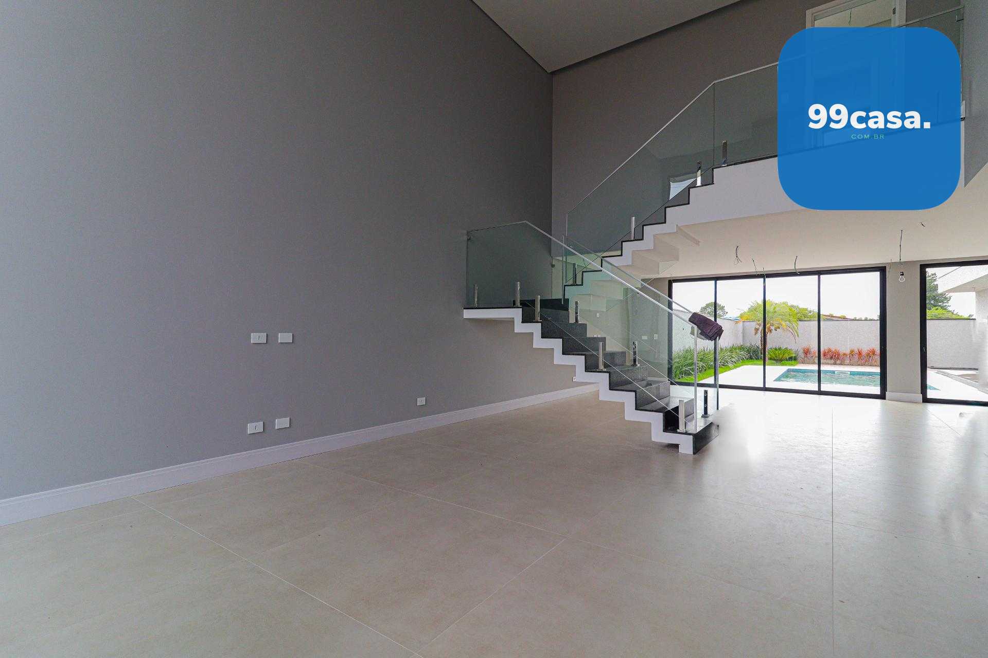 Sobrado de Alto Padrão com 4 Suítes e Piscina - Sustentável e ...