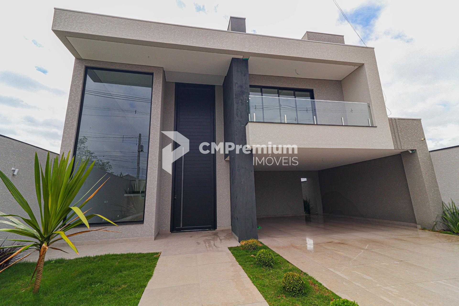 Sobrado de Alto Padrão com 4 Suítes e Piscina - Sustentável e ...