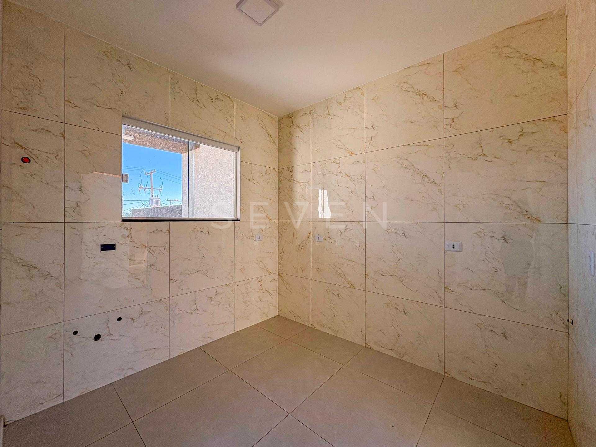 Casa à Venda 3 Quartos com Suíte no Bairro Gralha Azul - Fazen...