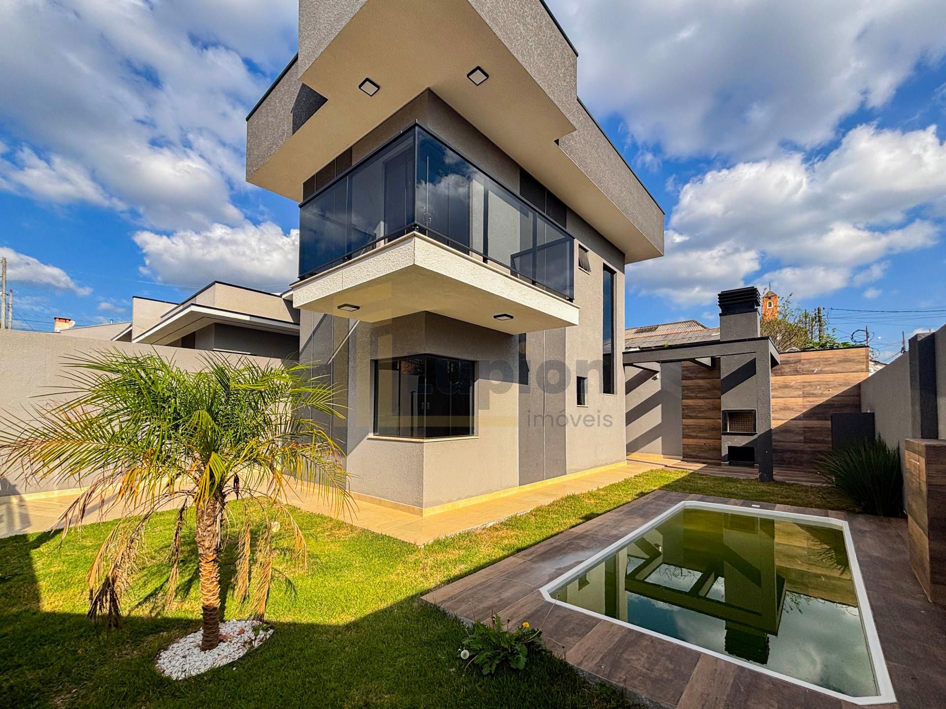Casa Alto Padrão com Piscina e Fachada Imponente   Nações, Fa...
