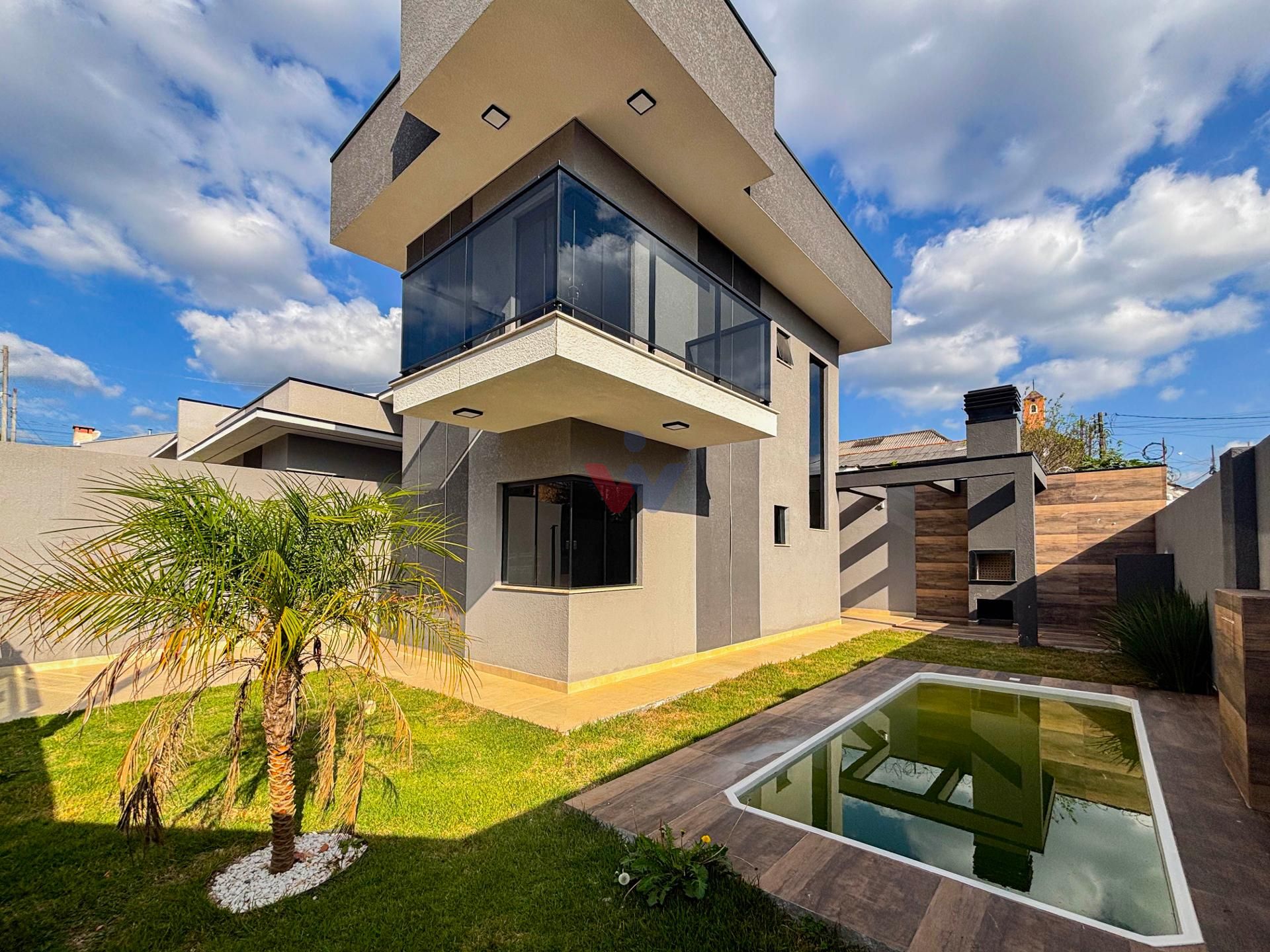 Casa Alto Padrão com Piscina e Fachada Imponente   Nações, Fa...