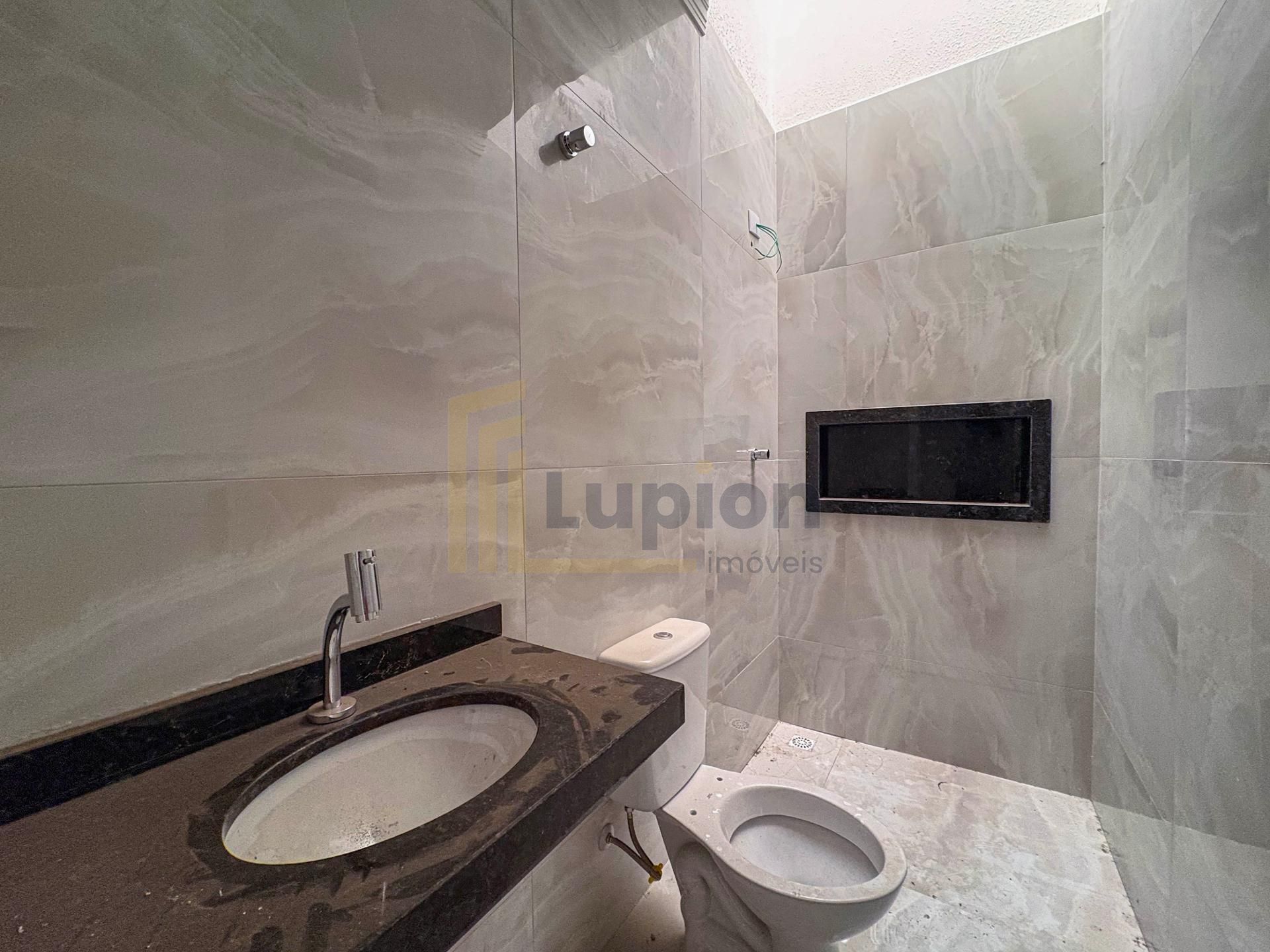 Casa de Esquina à Venda,Bairro Estados , Fazenda Rio Grande