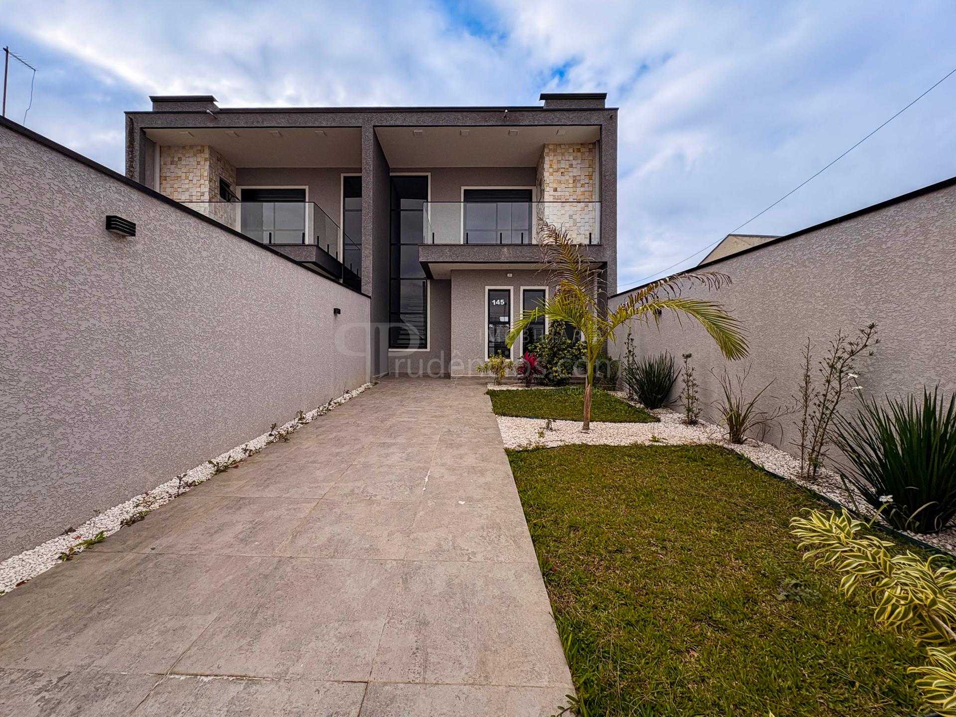 Sobrado Alto Padrão com Piscina e Paisagismo, Bairro Nações  ...