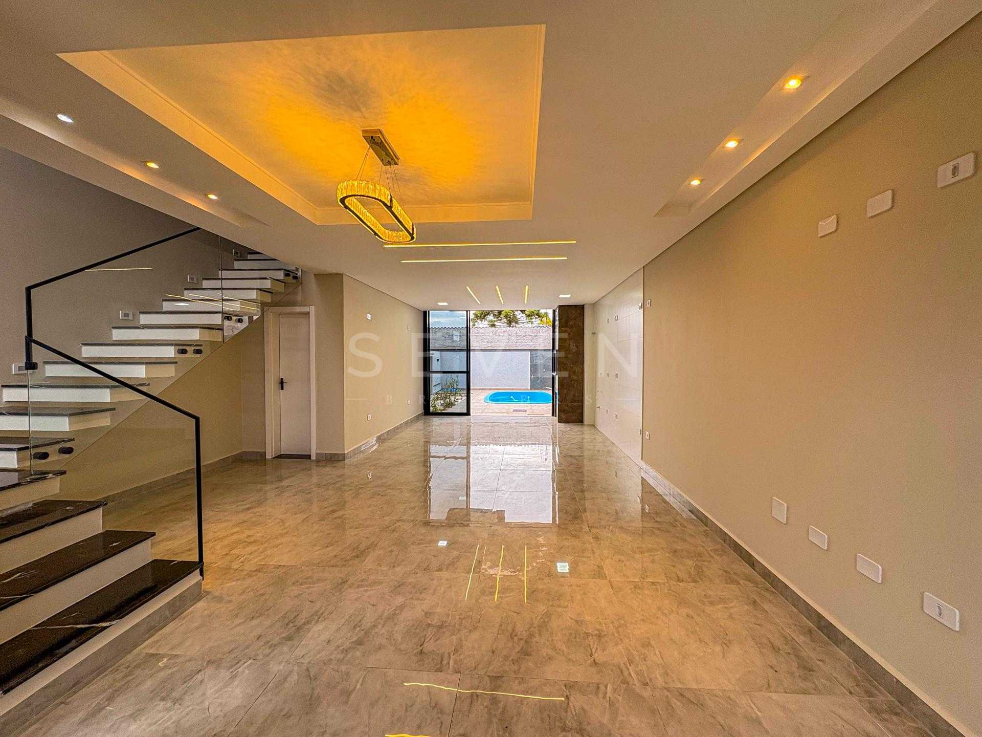 Sobrado Alto Padrão com Piscina e Paisagismo, Bairro Nações  ...