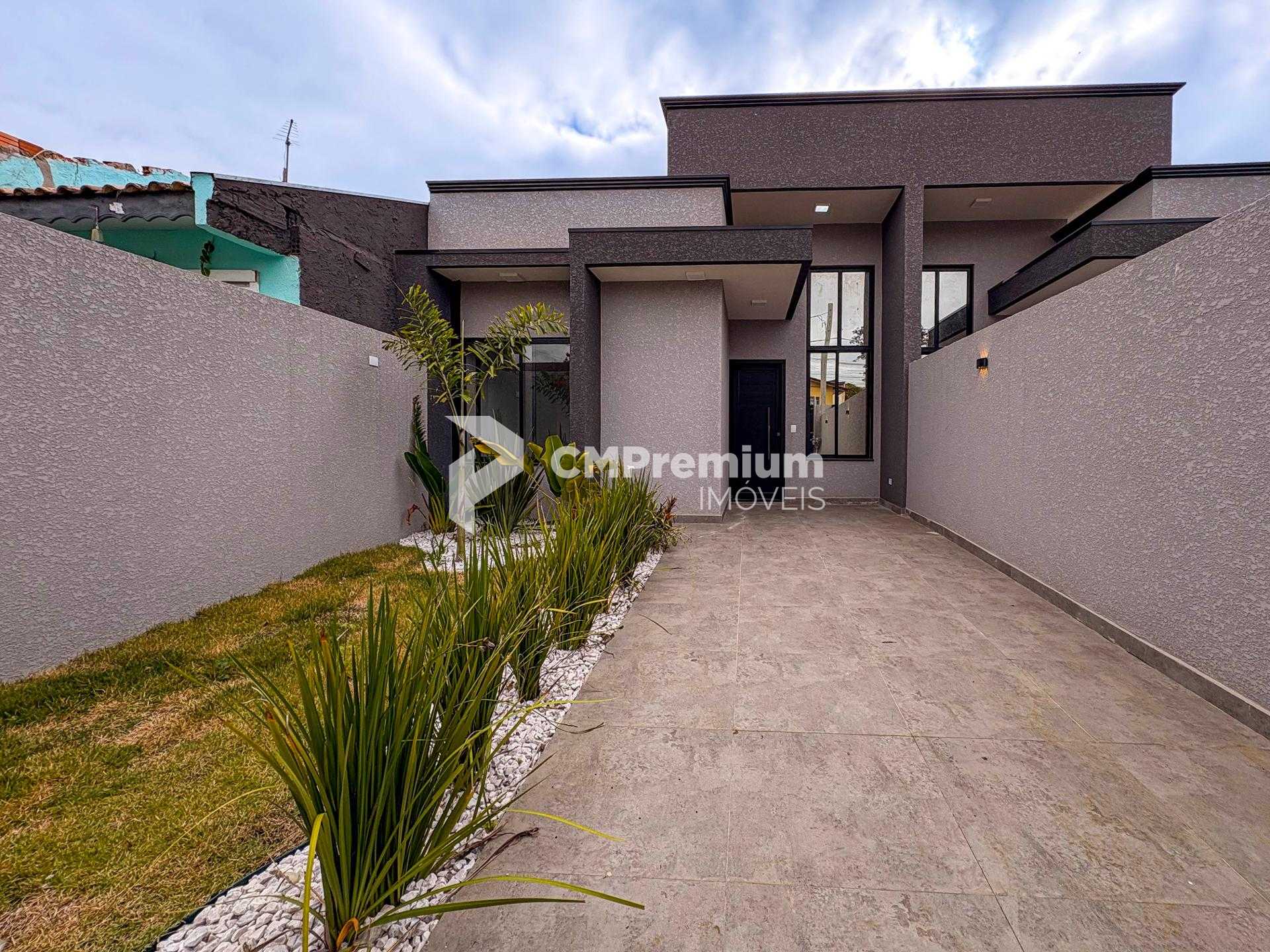 Casa com Piscina e Área Gourmet, Bairro Nações ,Fazenda Rio Gr...