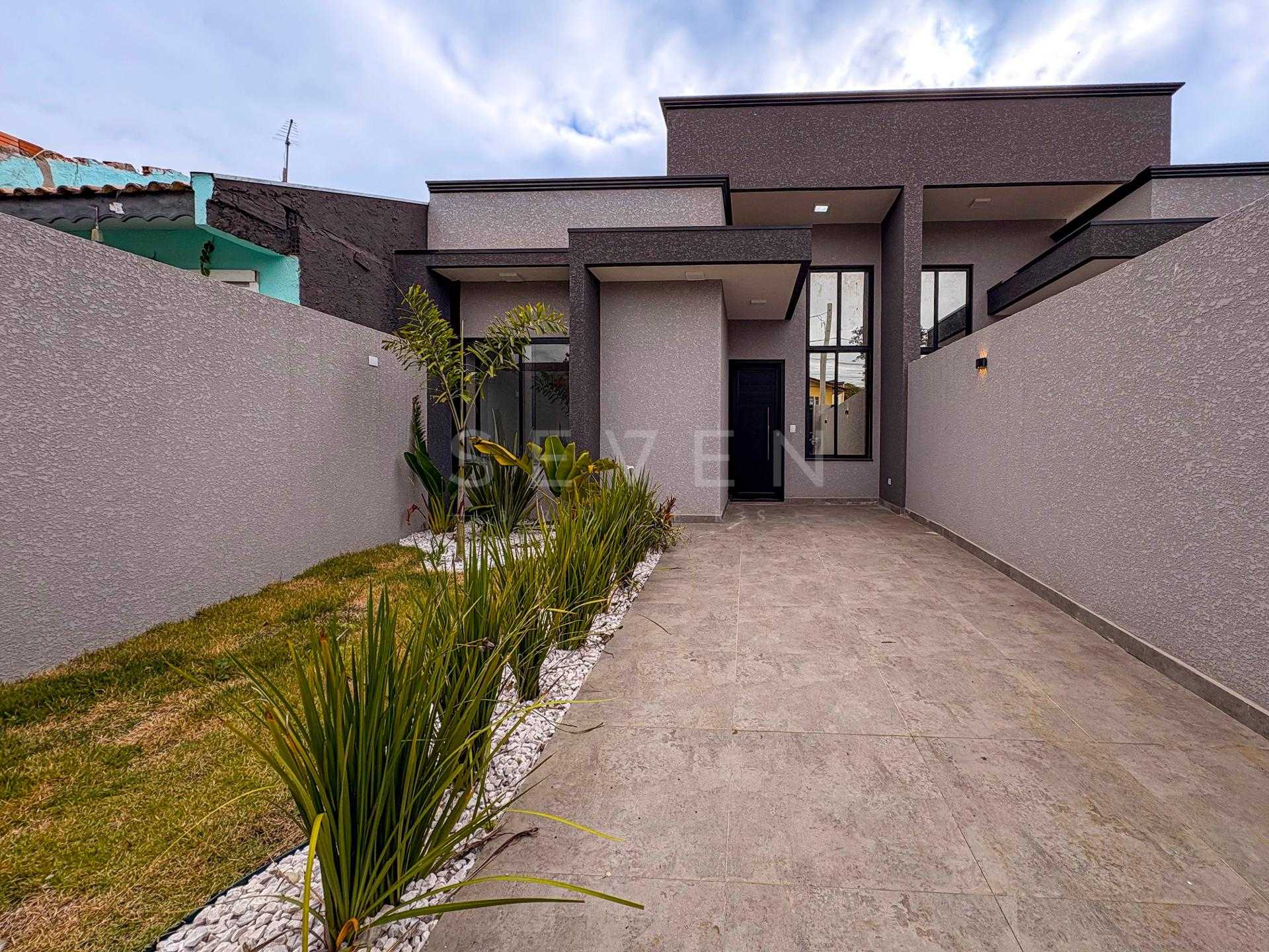 Casa com Piscina e Área Gourmet, Bairro Nações ,Fazenda Rio Gr...