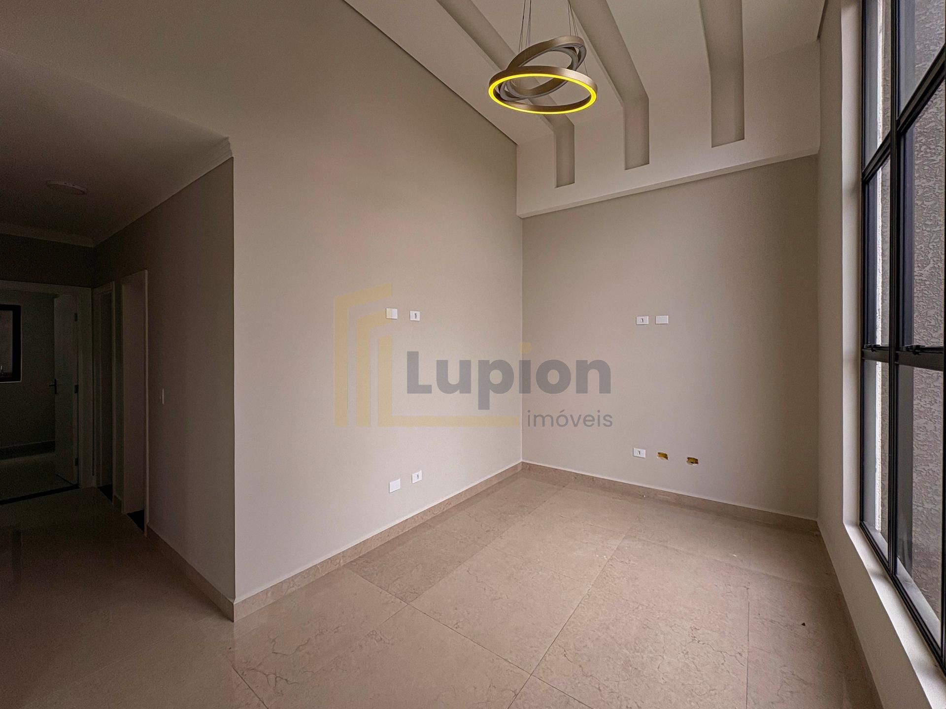 Casa com Piscina à Venda, Green Field, Bairro Eucaliptos, Faze...