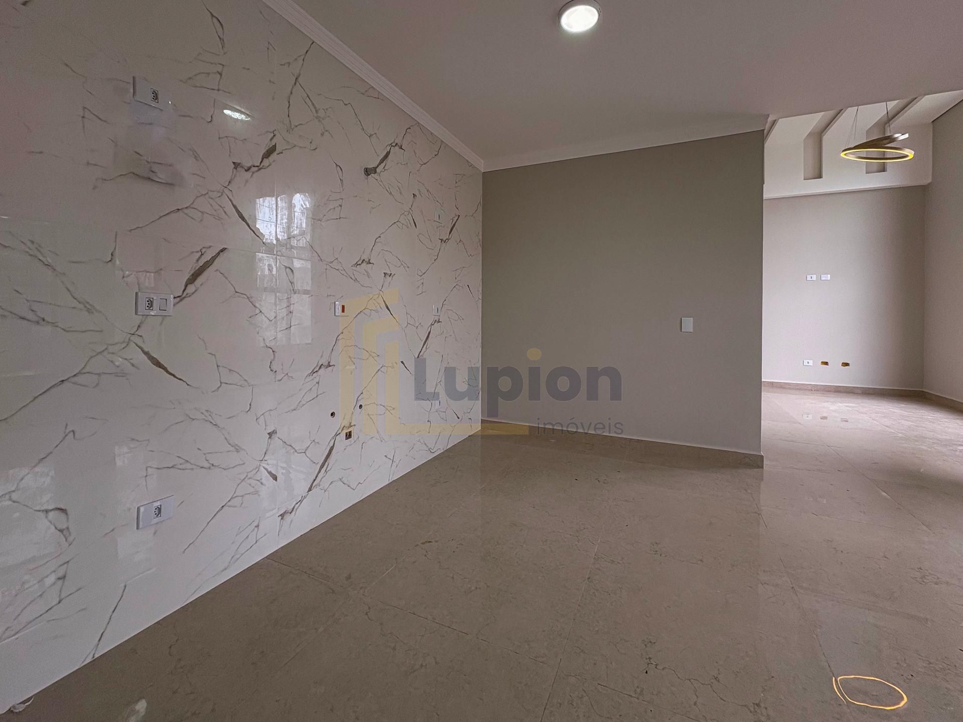 Casa com Piscina à Venda, Green Field, Bairro Eucaliptos, Faze...