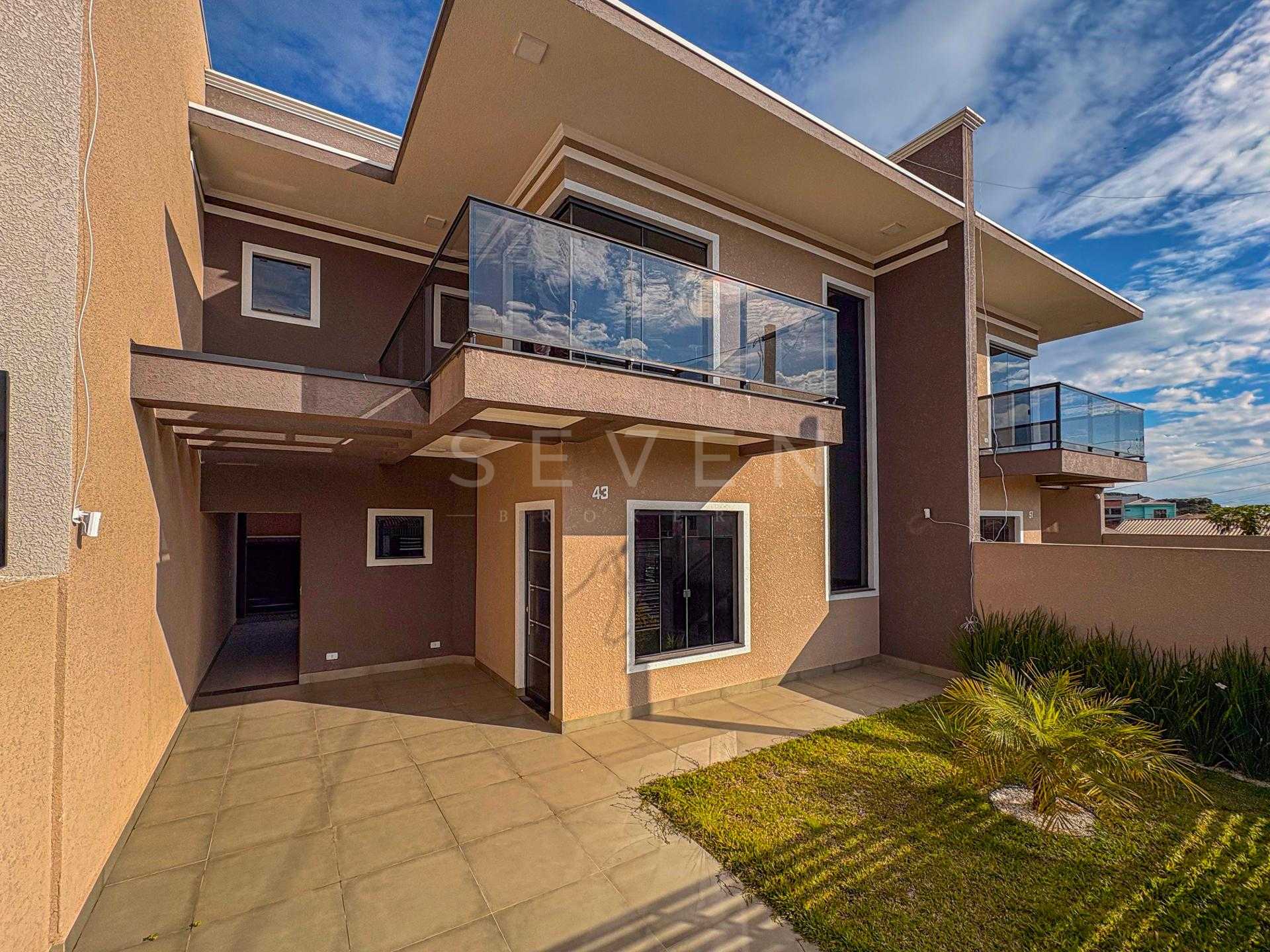 Sobrado à Venda no Bairro Santa Terezinha, Fazenda Rio Grande