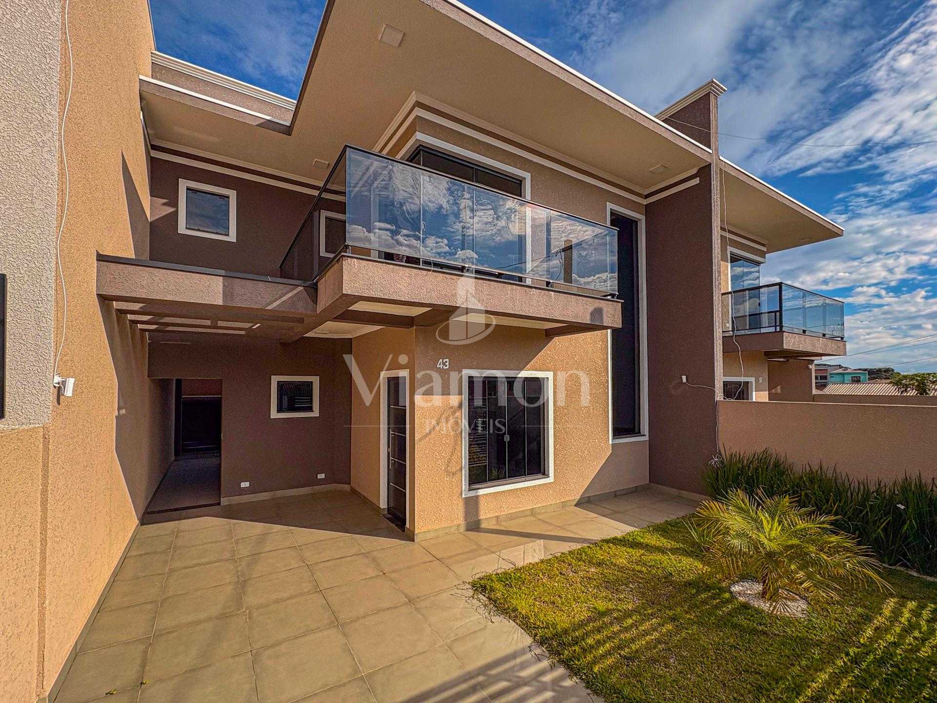 Sobrado à Venda no Bairro Santa Terezinha, Fazenda Rio Grande