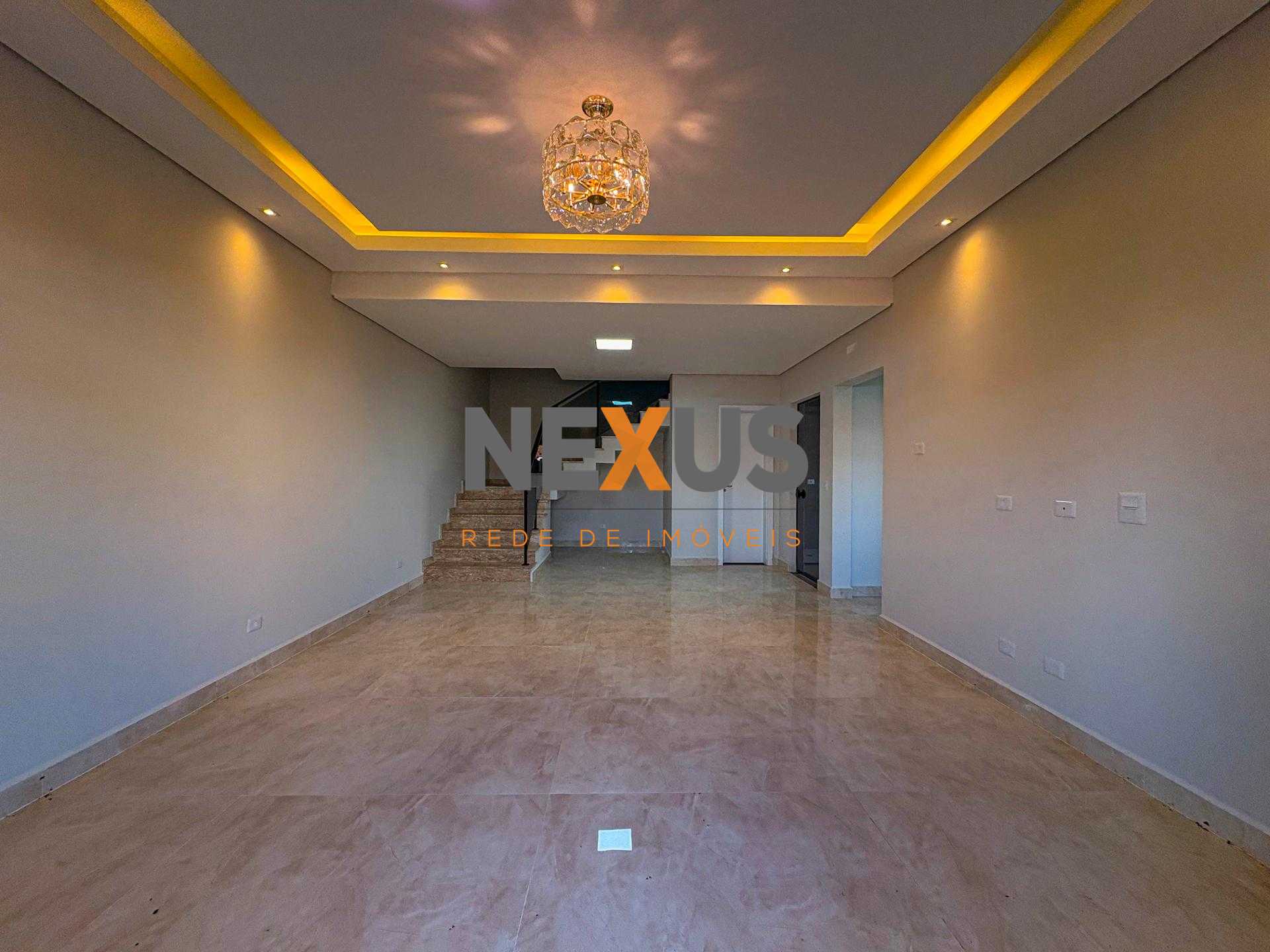 Sobrado à Venda no Bairro Iguaçu, Fazenda Rio Grande PR