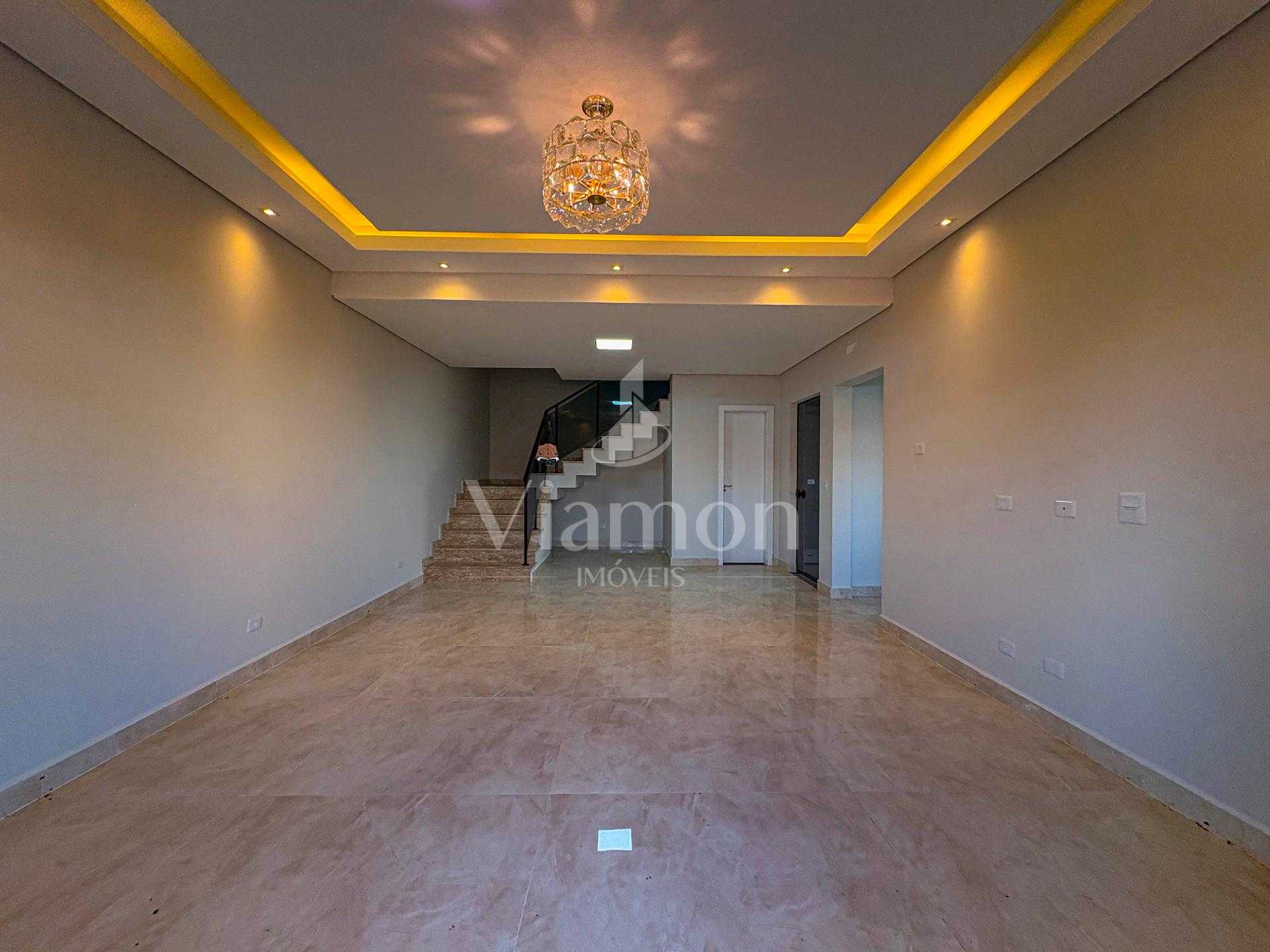 Sobrado à Venda no Bairro Iguaçu, Fazenda Rio Grande PR