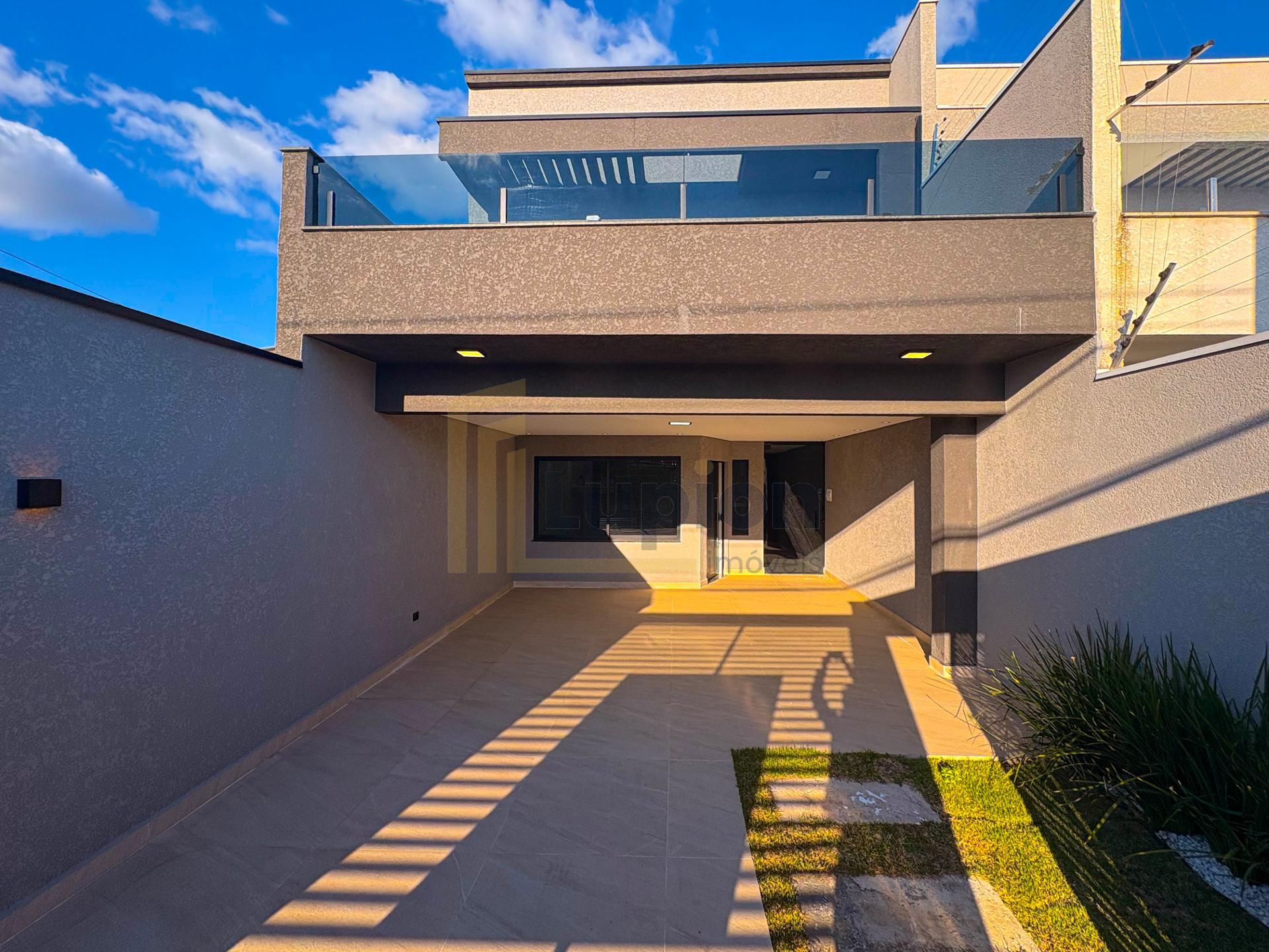 Sobrado Alto Padrão com 3 Suítes, Bairro Eucaliptos, Fazenda R...