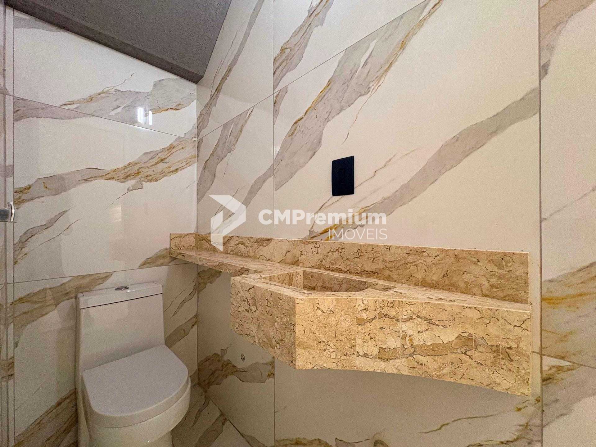 Sobrado Alto Padrão com 3 Suítes, Bairro Eucaliptos, Fazenda R...