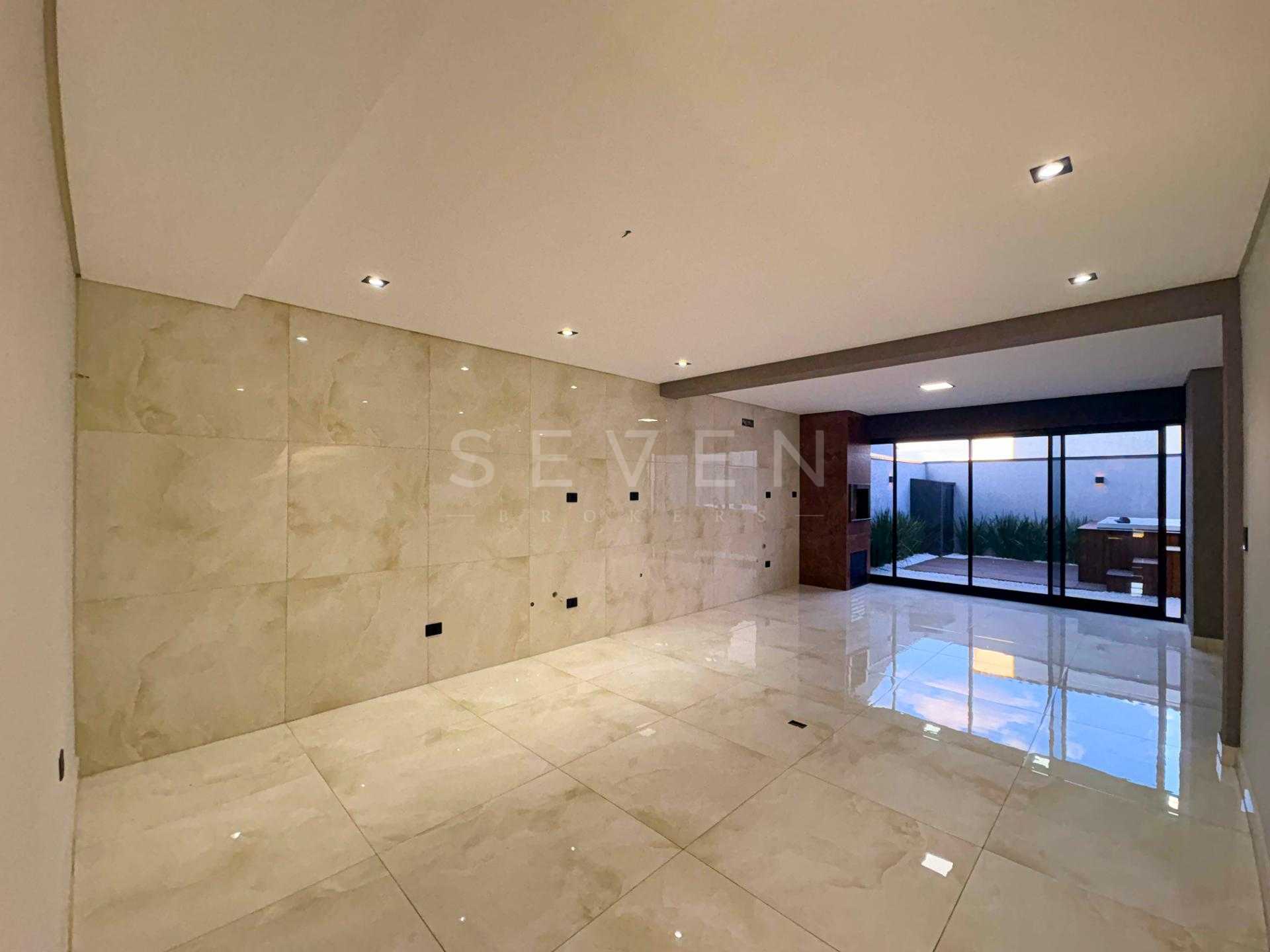 Sobrado Alto Padrão com 3 Suítes, Bairro Eucaliptos, Fazenda R...