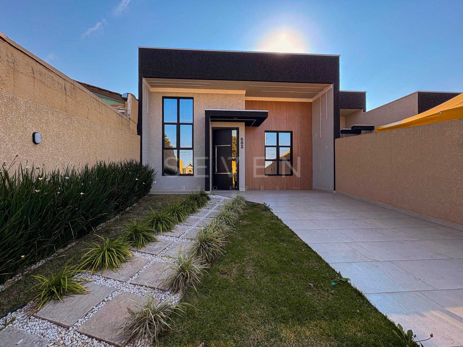 Casa com 3 Quartos, Suíte e Edícula com Churrasqueira  Eucali...