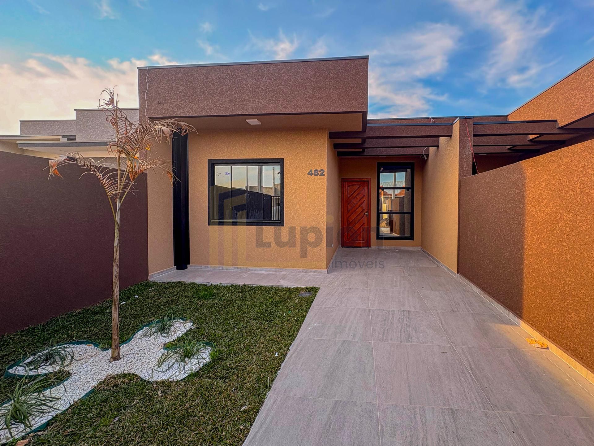 Casa com 3 Quartos e Área Gourmet no Bairro Estados  Fazenda ...