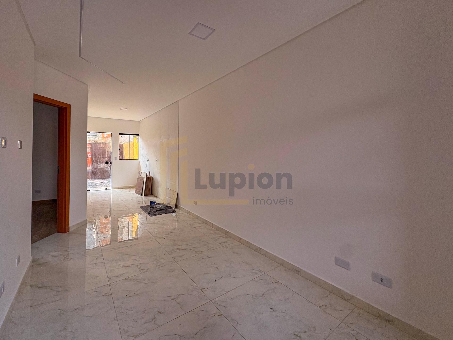 Casa com 3 Quartos e Área Gourmet no Bairro Estados  Fazenda ...