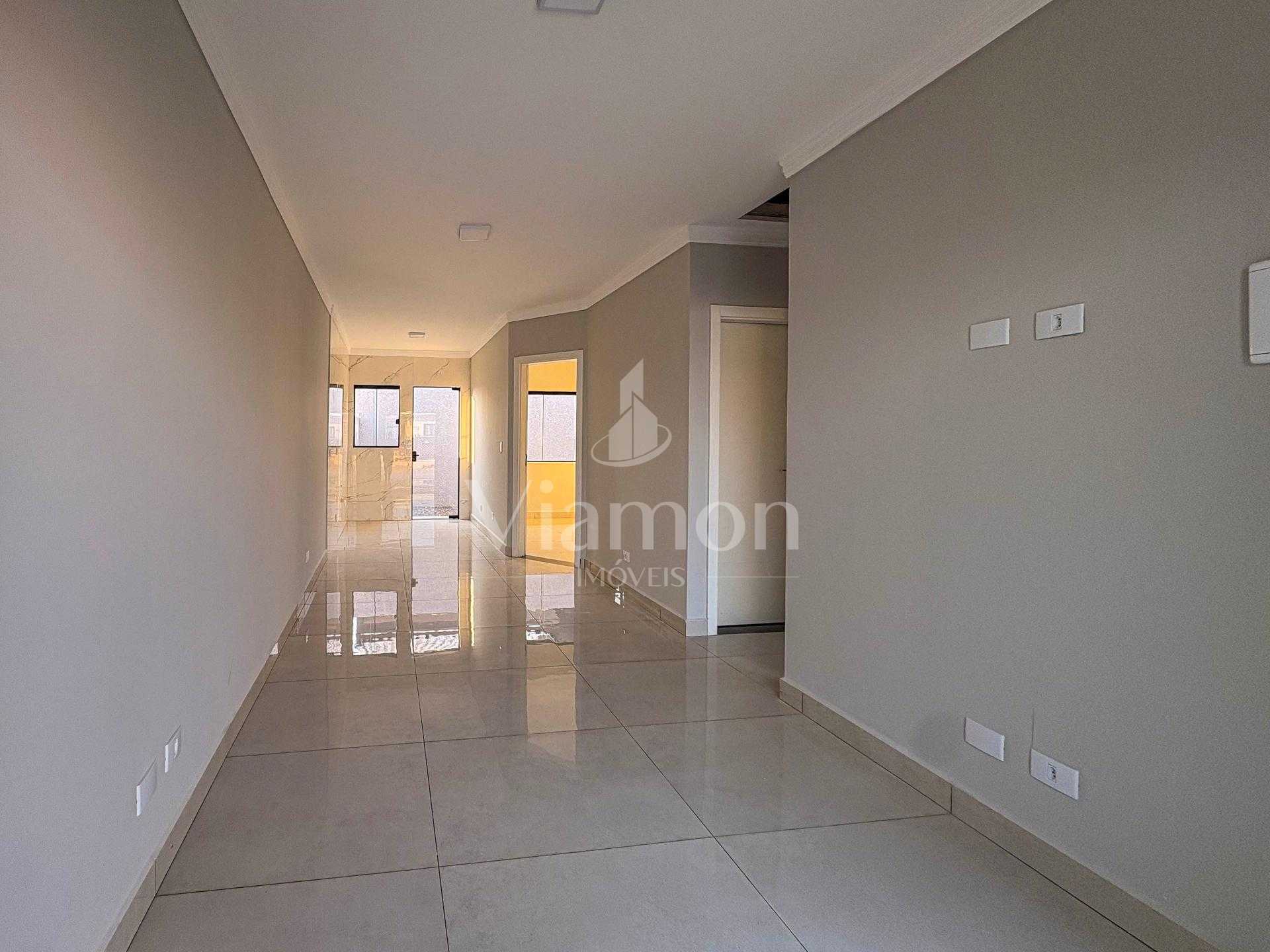 Casa com 3 Quartos no Residencial Caqui  Bairro Estados  50m 