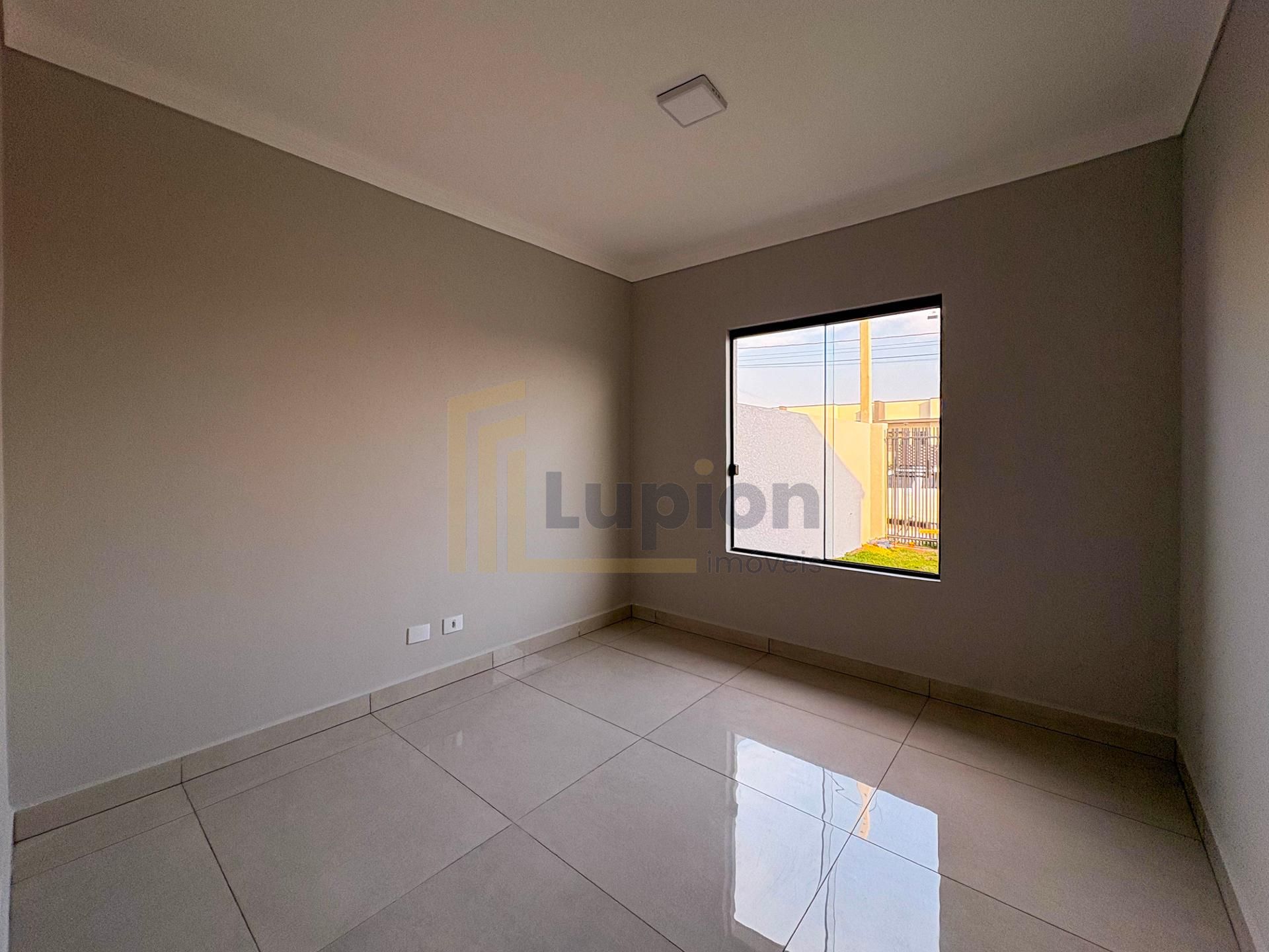 Casa com 3 Quartos no Residencial Caqui  Bairro Estados  50m 