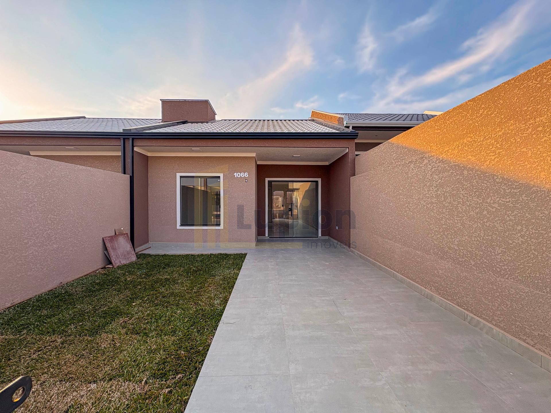 Casa com 3 Quartos no Residencial Caqui  Bairro Estados  50m 