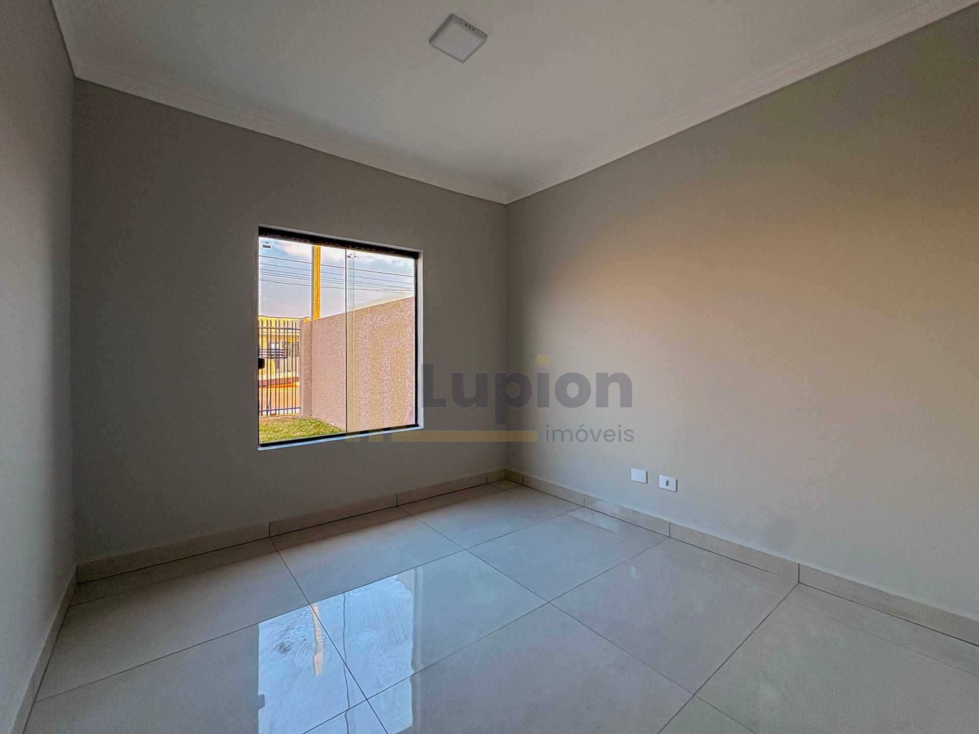 Casa com 3 Quartos no Residencial Caqui  Bairro Estados  50m 