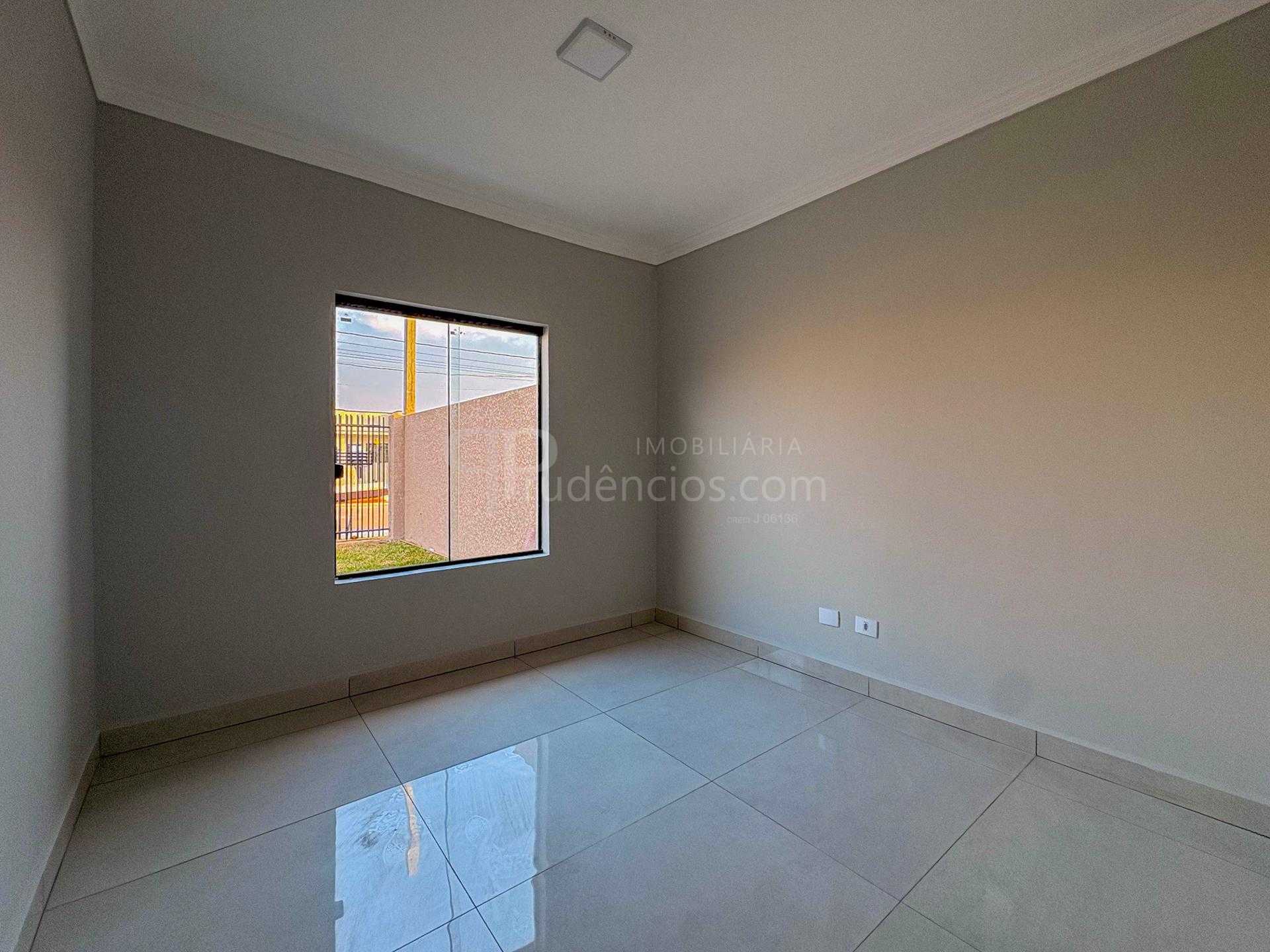 Casa com 3 Quartos no Residencial Caqui  Bairro Estados  50m 