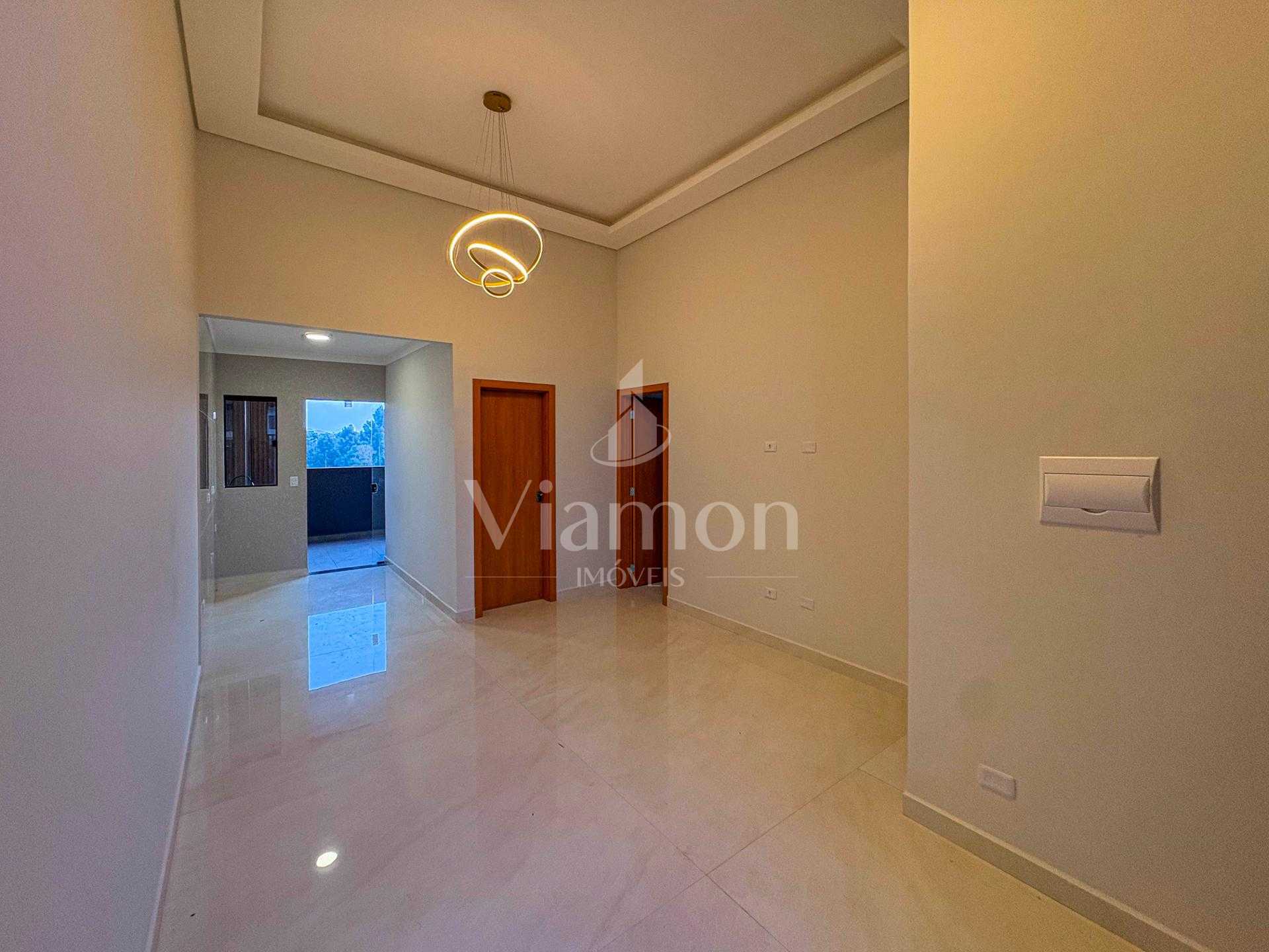 Casa Alto Padrão com Piscina e 3 Quartos no Iguaçu  Fazenda R...