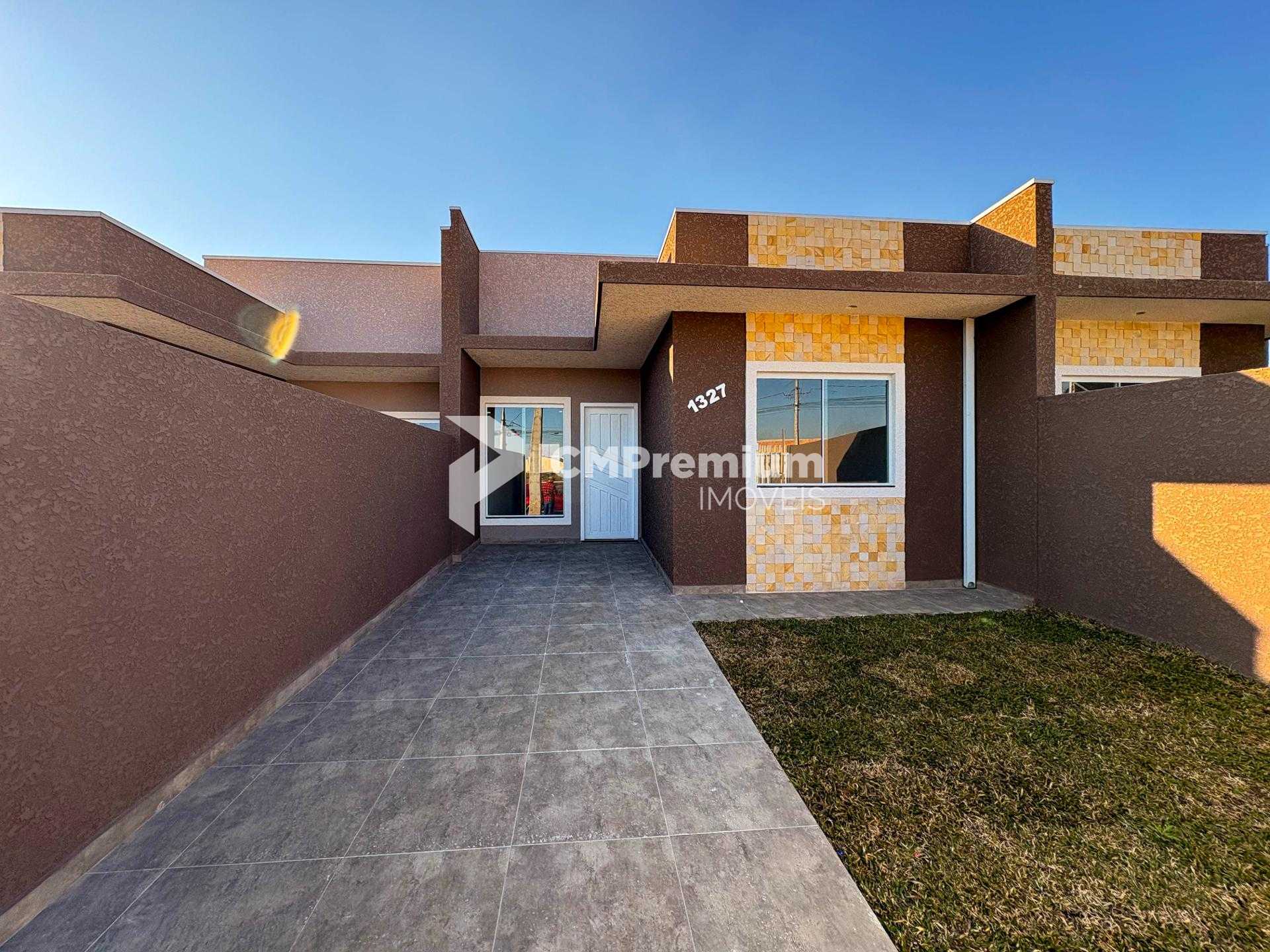 Casa 3 Quartos com Suíte no Gralha Azul  Pronta para Morar