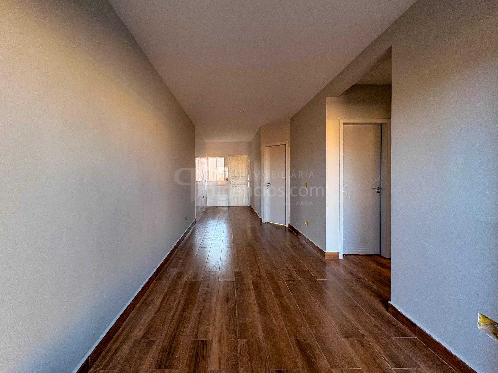 Casa 3 Quartos com Suíte no Gralha Azul  Pronta para Morar