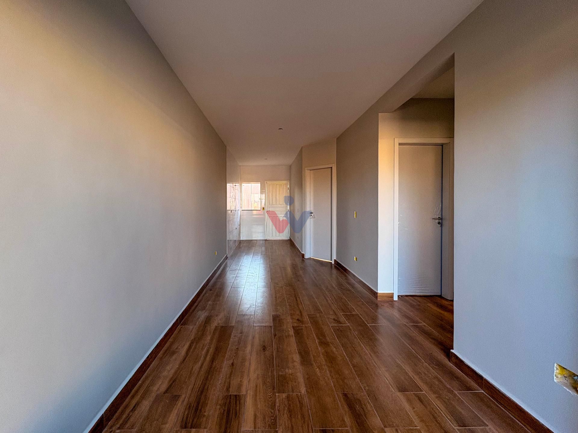 Casa 3 Quartos com Suíte no Gralha Azul  Pronta para Morar