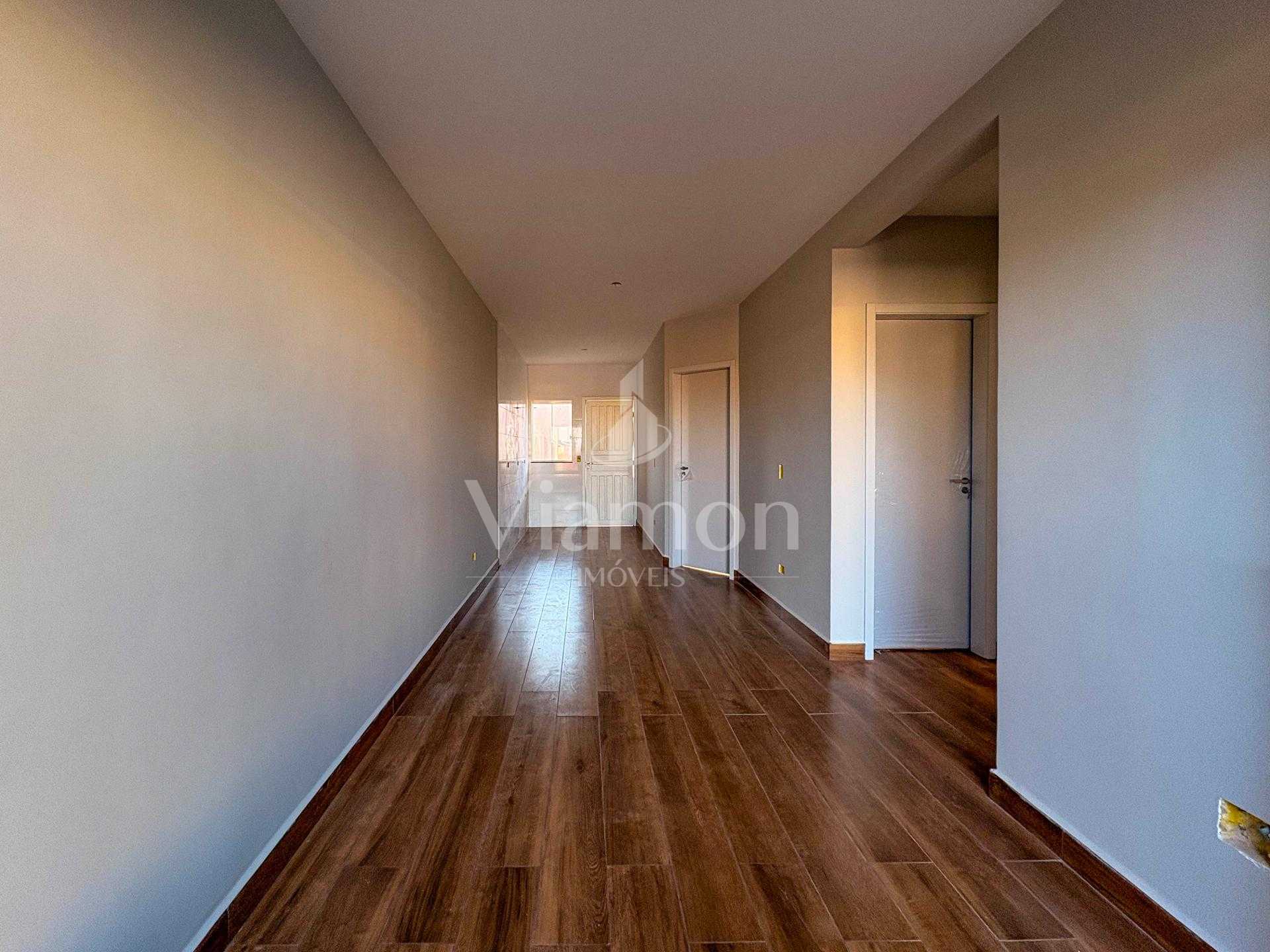 Casa 3 Quartos com Suíte no Gralha Azul  Pronta para Morar