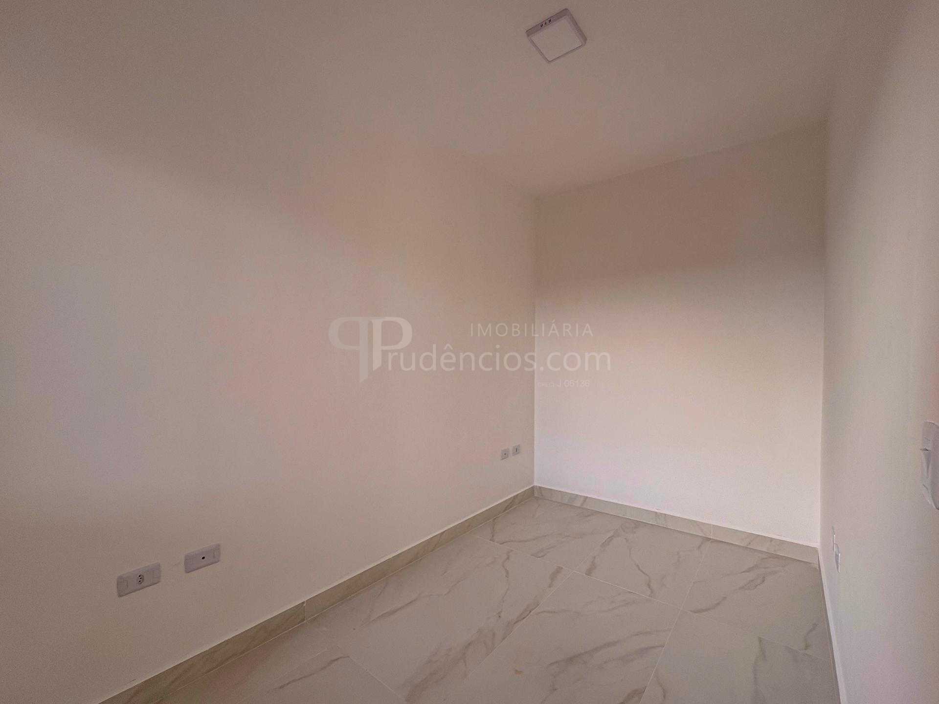 Casa com 2 Quartos e Churrasqueira no bairro Estados, Fazenda ...