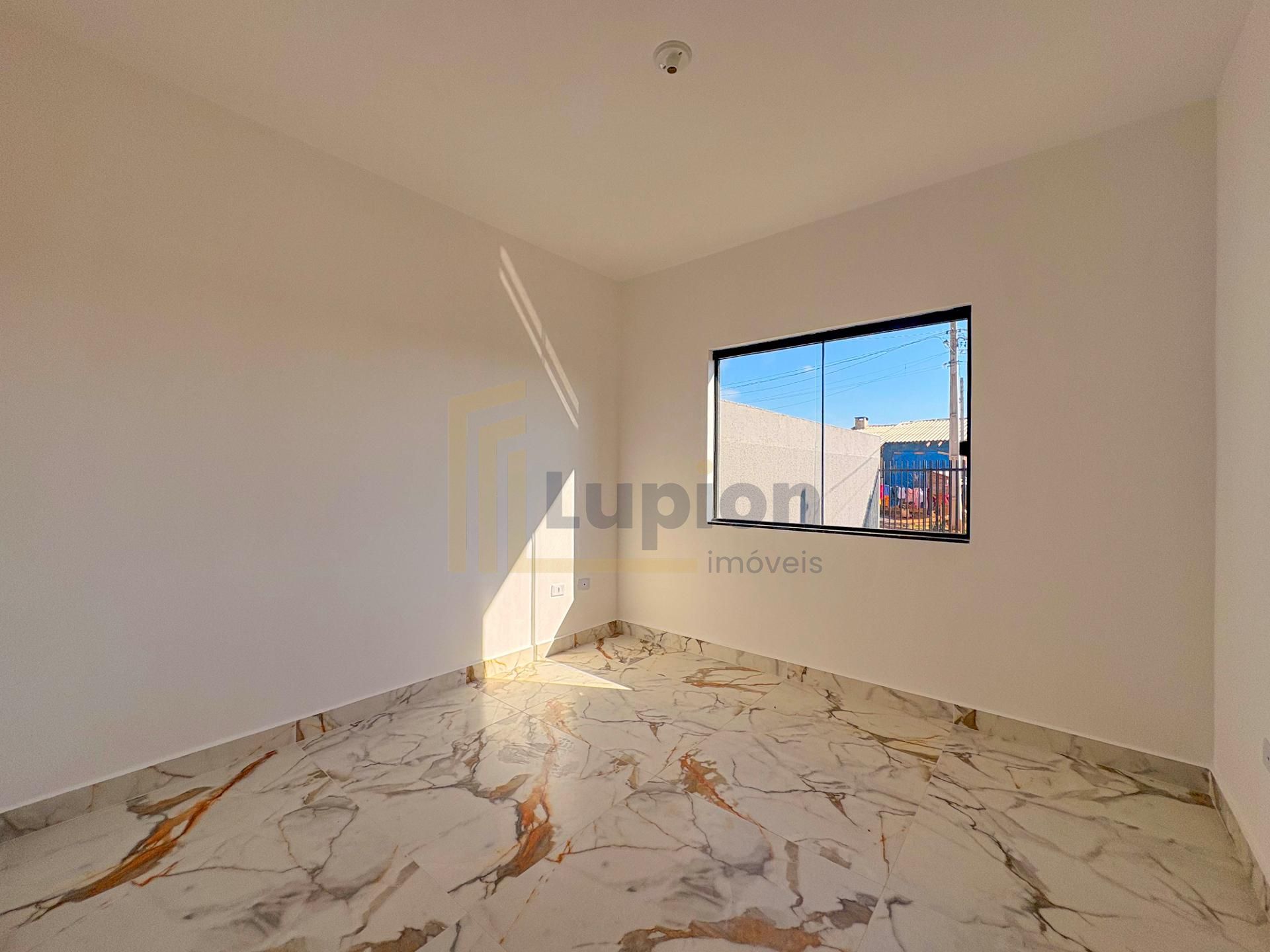 Casa com 3 Quartos  no Bairro  estados, Fazenda Rio Grande - PR