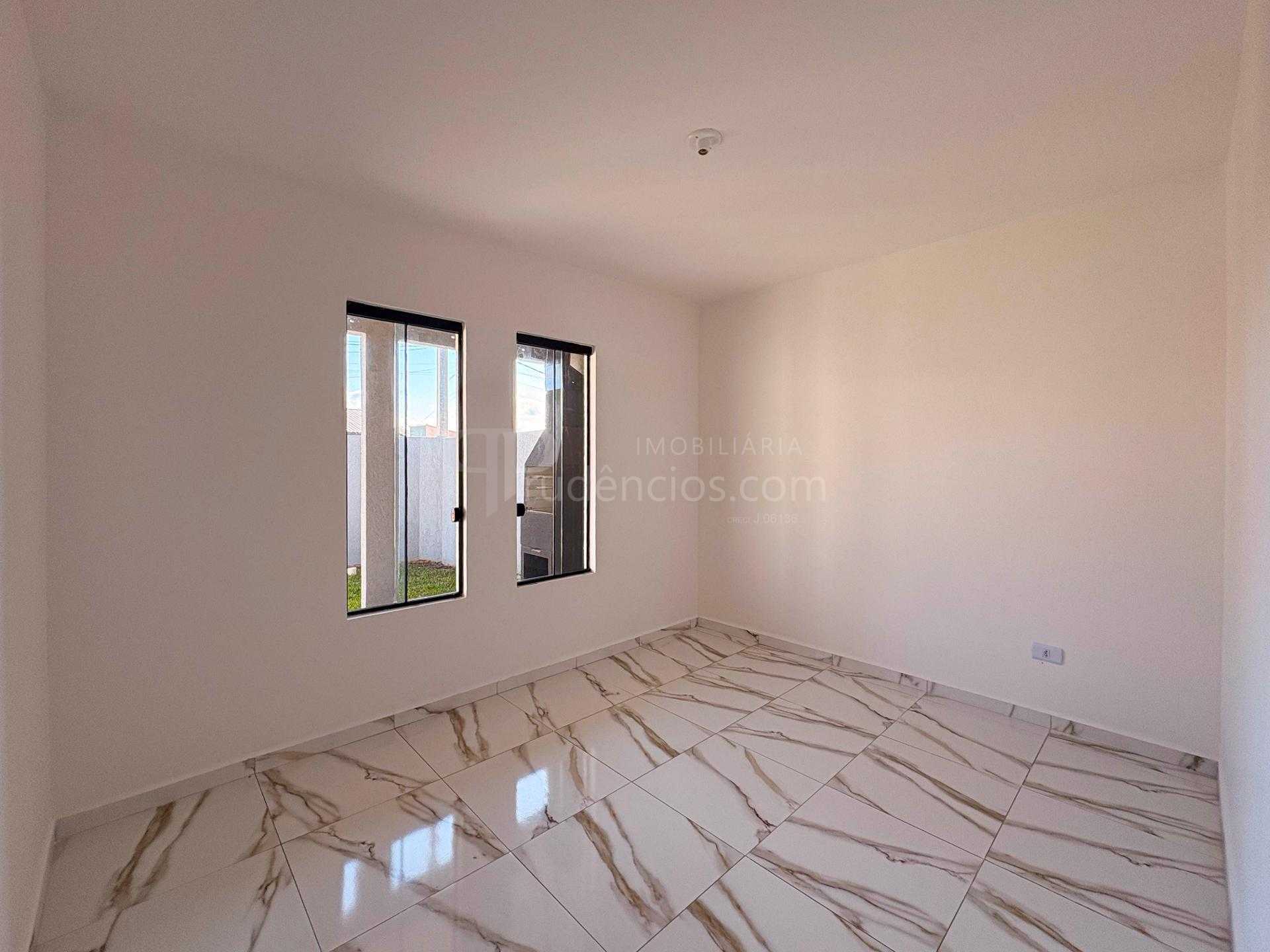 Casa 2 Quartos com Churrasqueira  no Bairro Estados, Fazenda R...