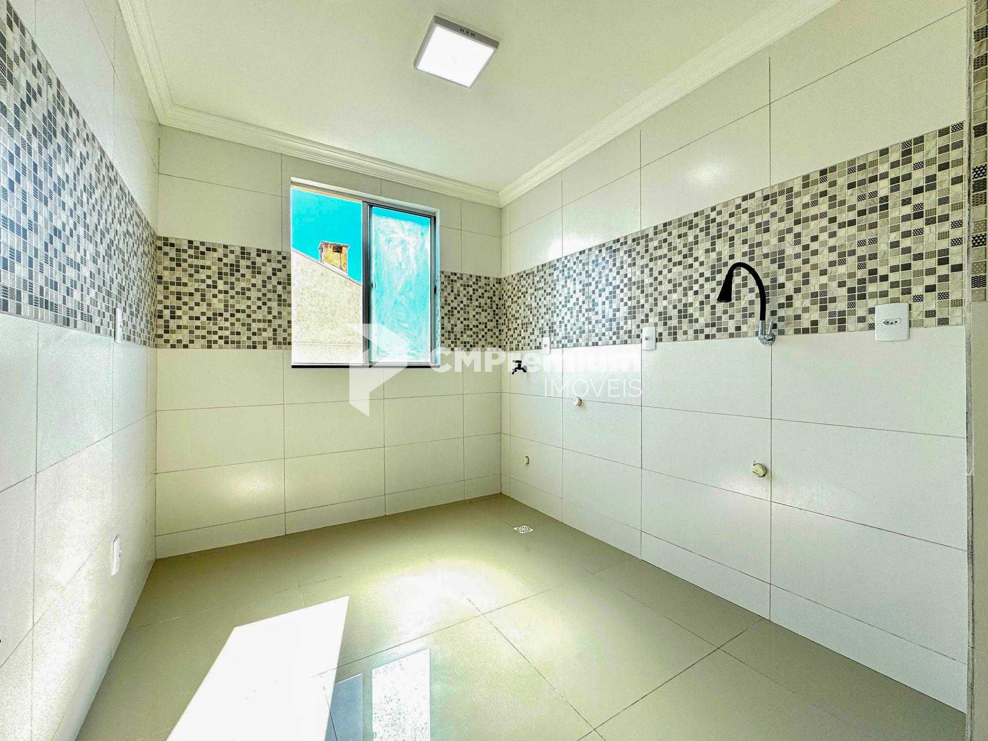 Apartamento 2 Quartos com Vaga Coberta no Sítio Cercado  Curi...