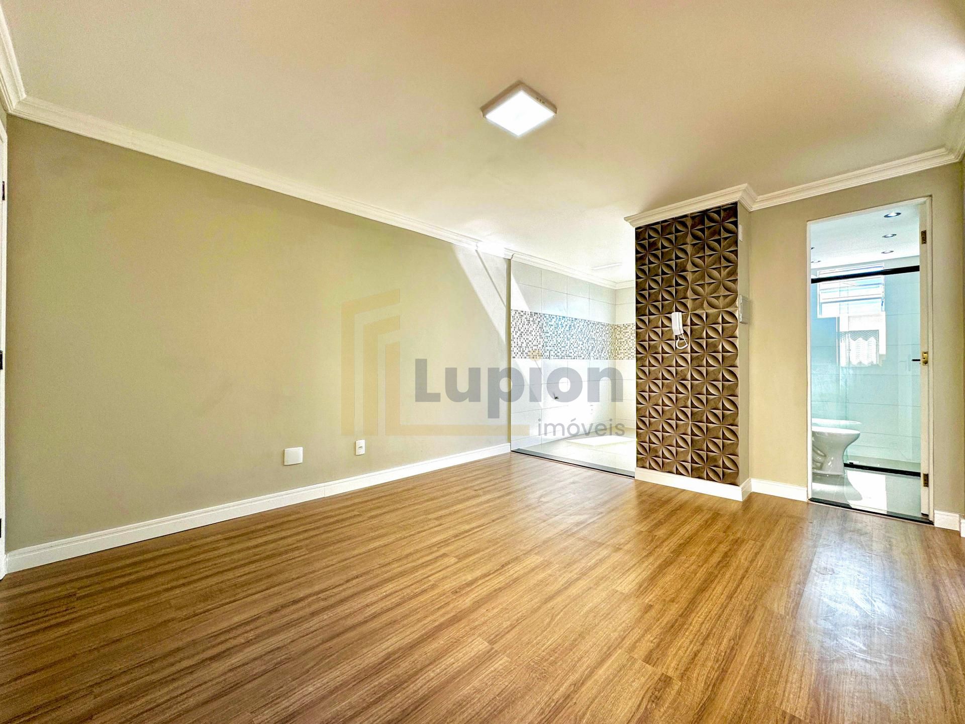 Apartamento 2 Quartos com Vaga Coberta no Sítio Cercado  Curi...