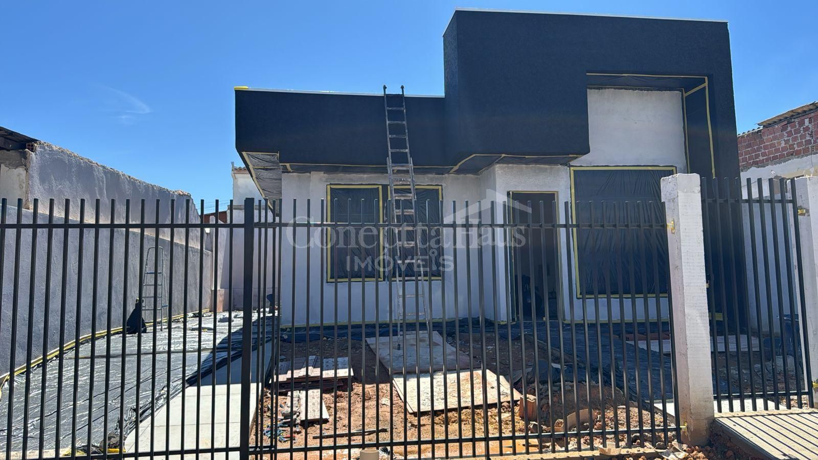 Casa 3 Quartos com Fachada Moderna e Pé Direito Alto  Jardim ...