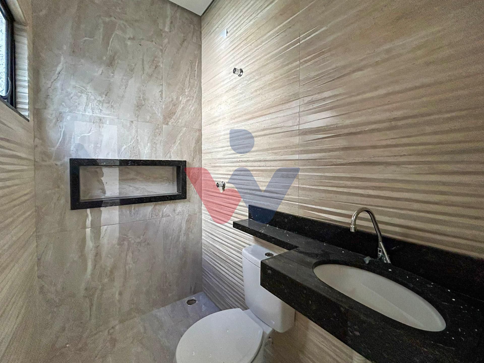 Casa 3 Quartos com Suíte, Jardim de Inverno e Área Gourmet  N...