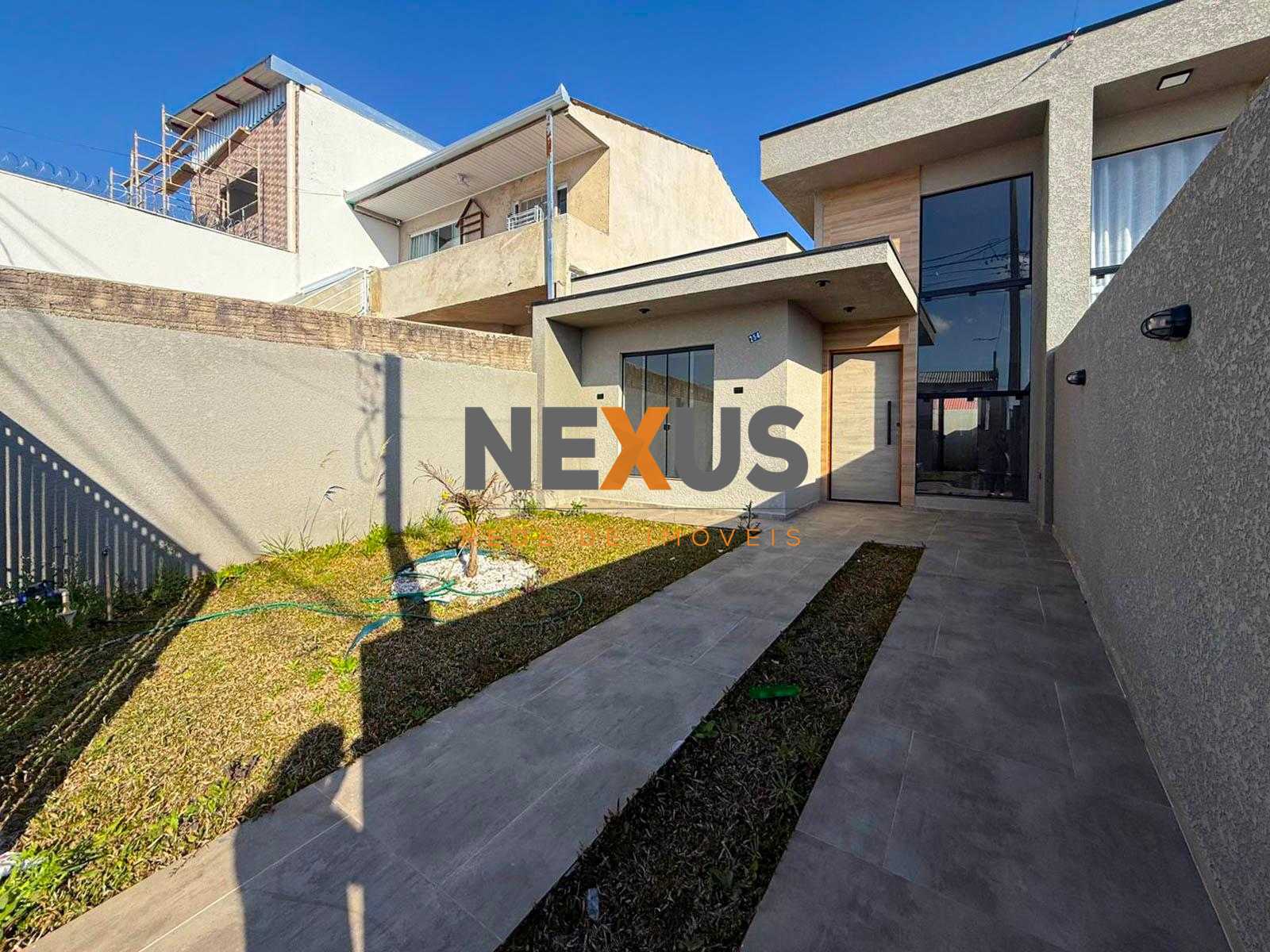 Casa com Suíte e 60m  de frente pra rua no Nações - Fazenda Ri...