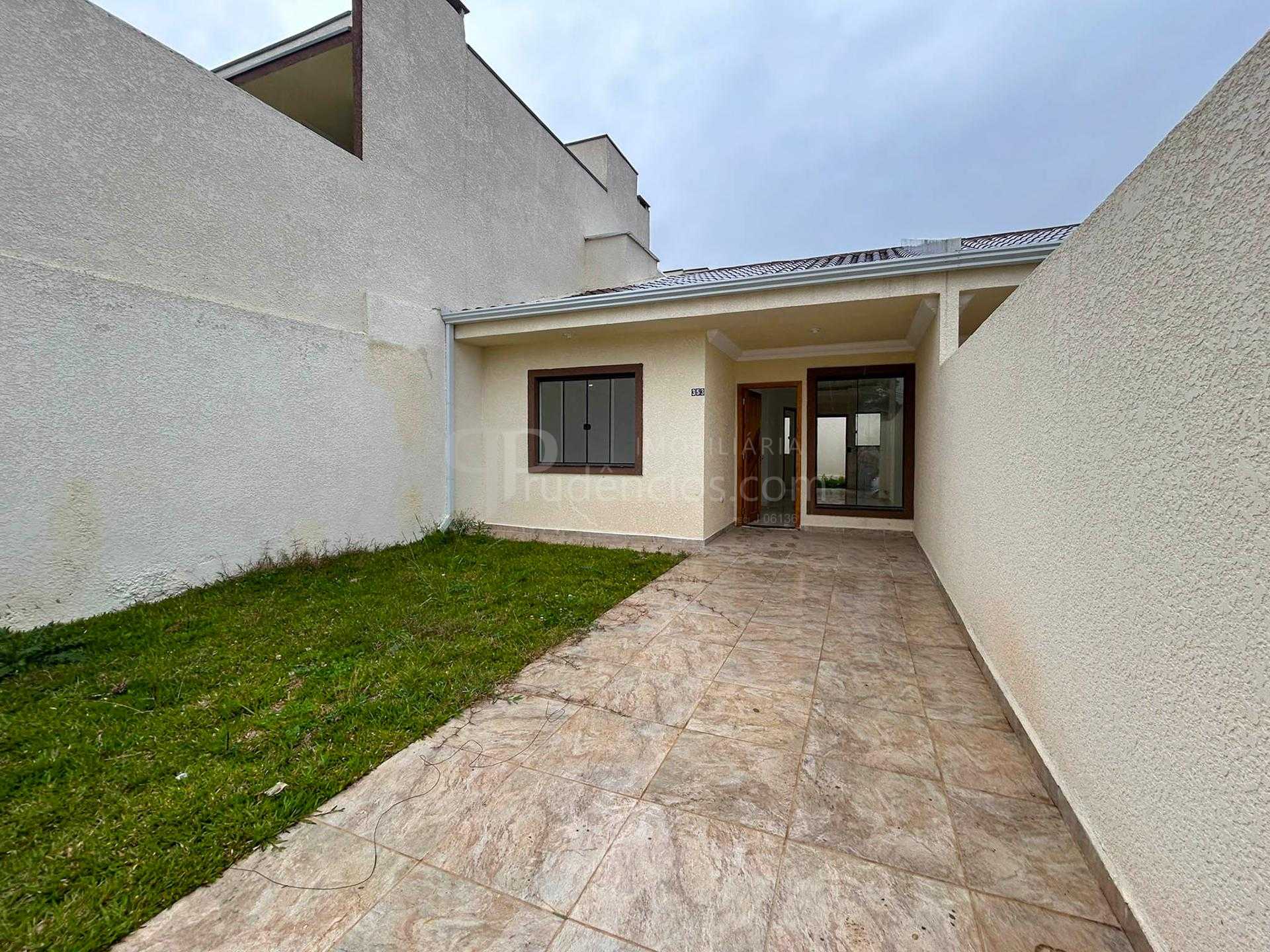 Casa 3 Quartos com Terreno Amplo no Bairro Santa Terezinha - FRG