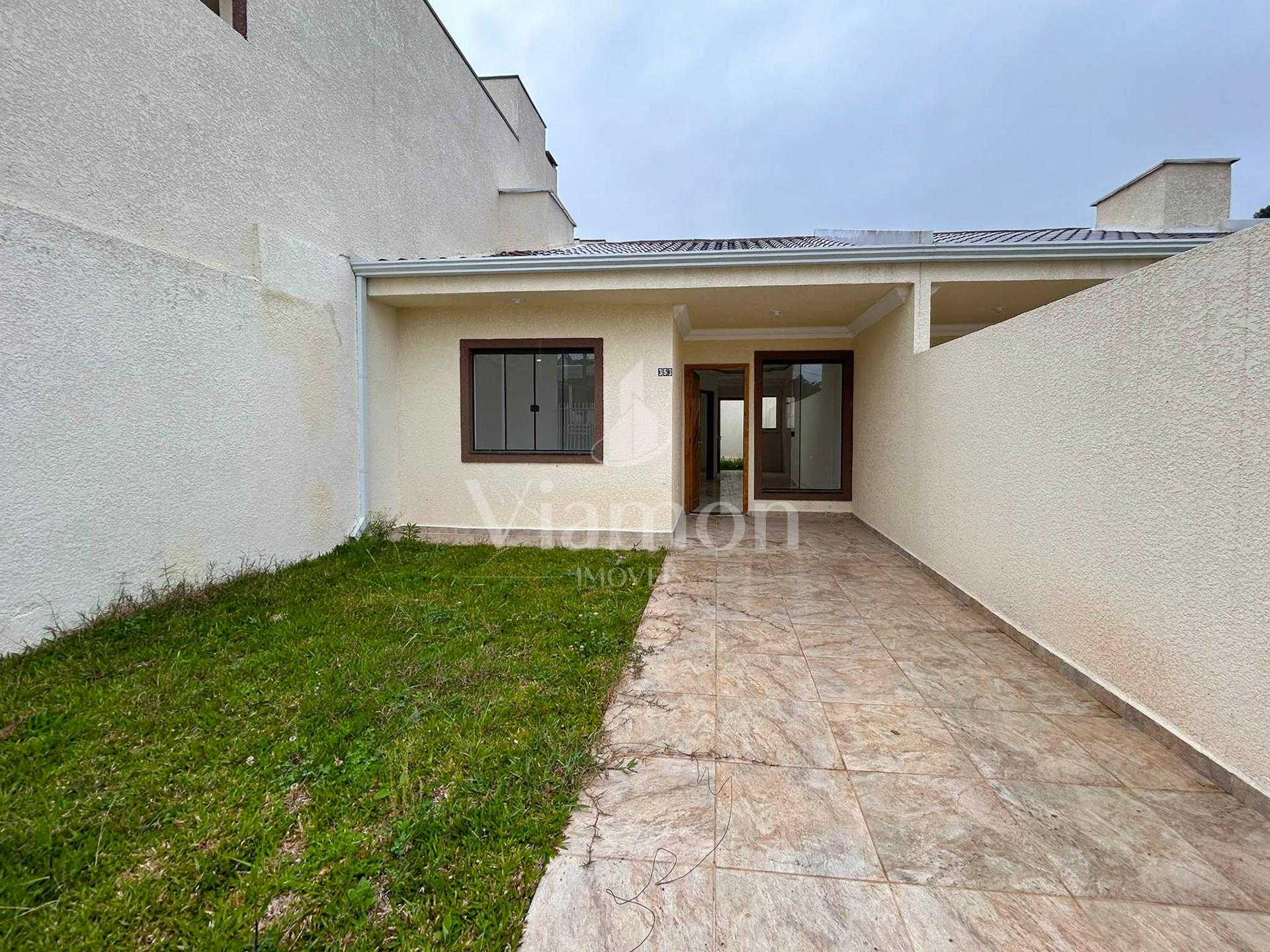 Casa 3 Quartos com Terreno Amplo no Bairro Santa Terezinha - FRG