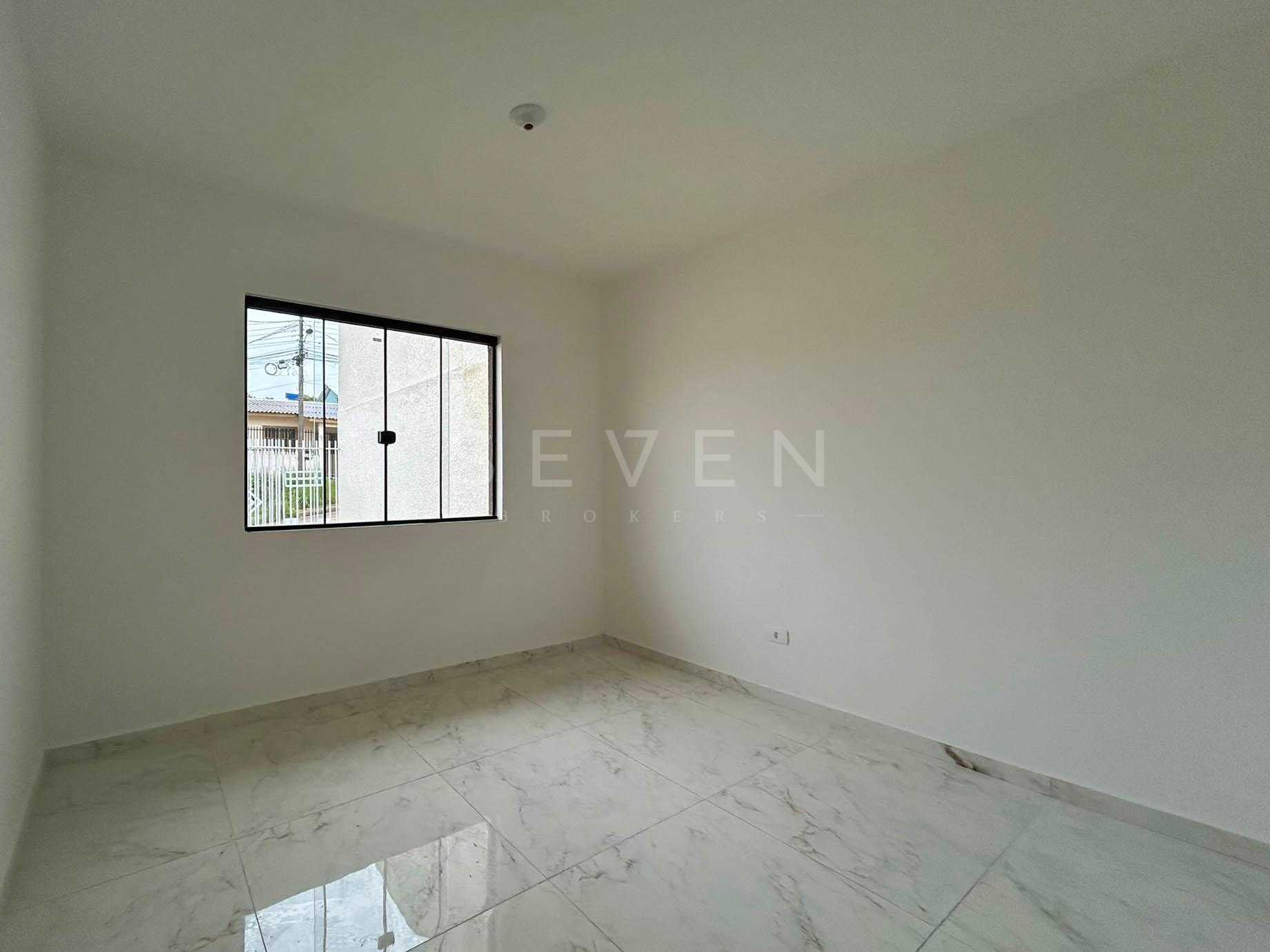 Casa 3 Quartos com Terreno Amplo no Bairro Santa Terezinha - FRG