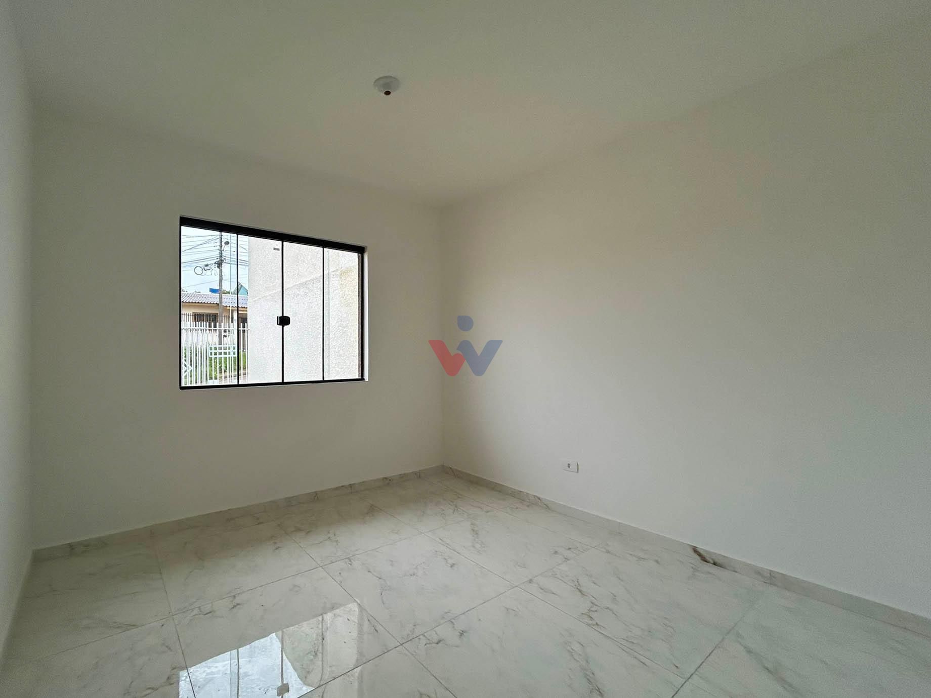 Casa 3 Quartos com Terreno Amplo no Bairro Santa Terezinha - FRG