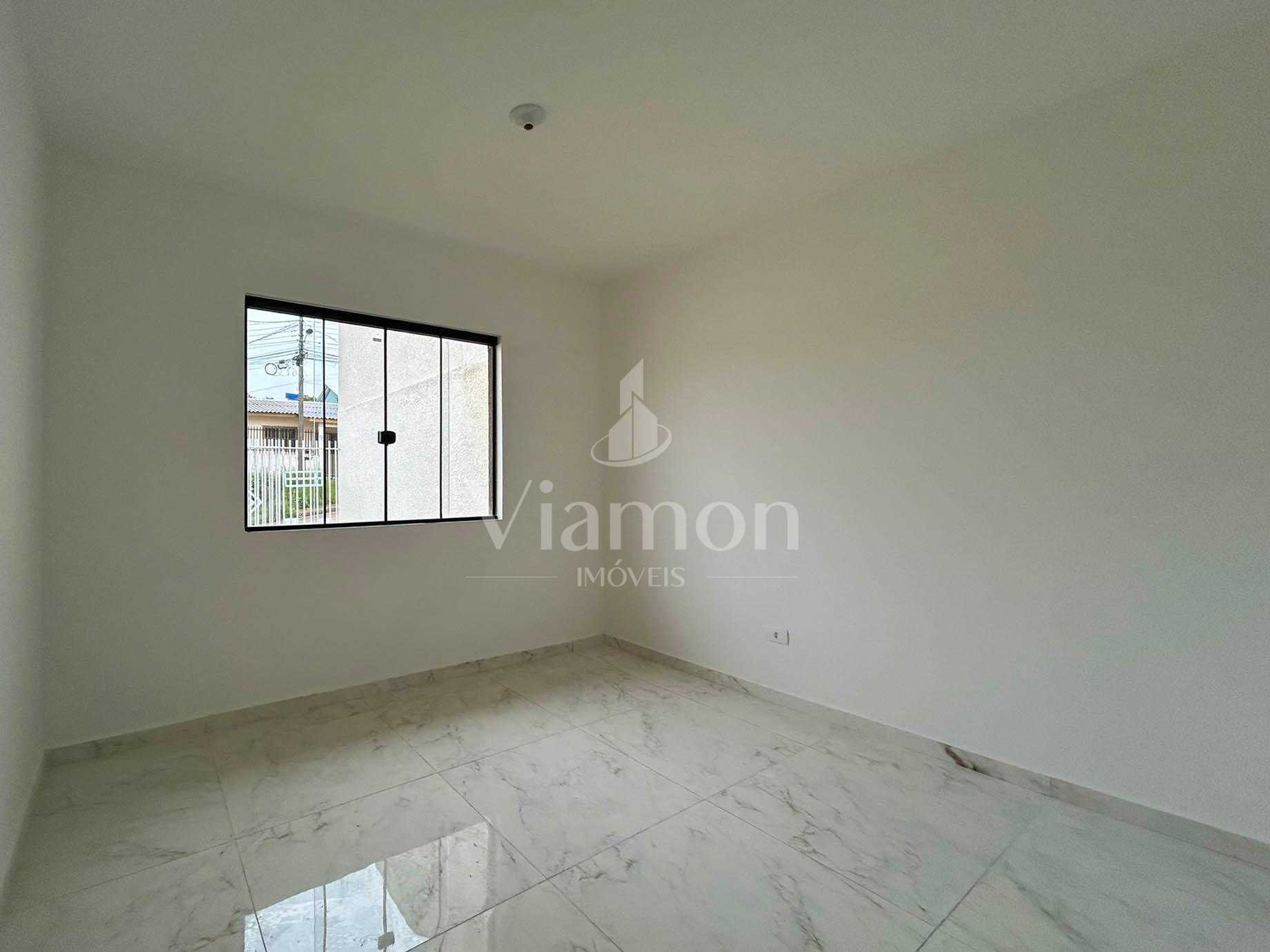 Casa 3 Quartos com Terreno Amplo no Bairro Santa Terezinha - FRG