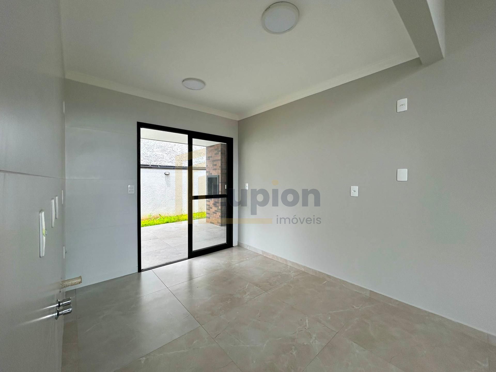 Casa 3 Quartos com Suíte e Área Gourmet no Green Field - Eucal...